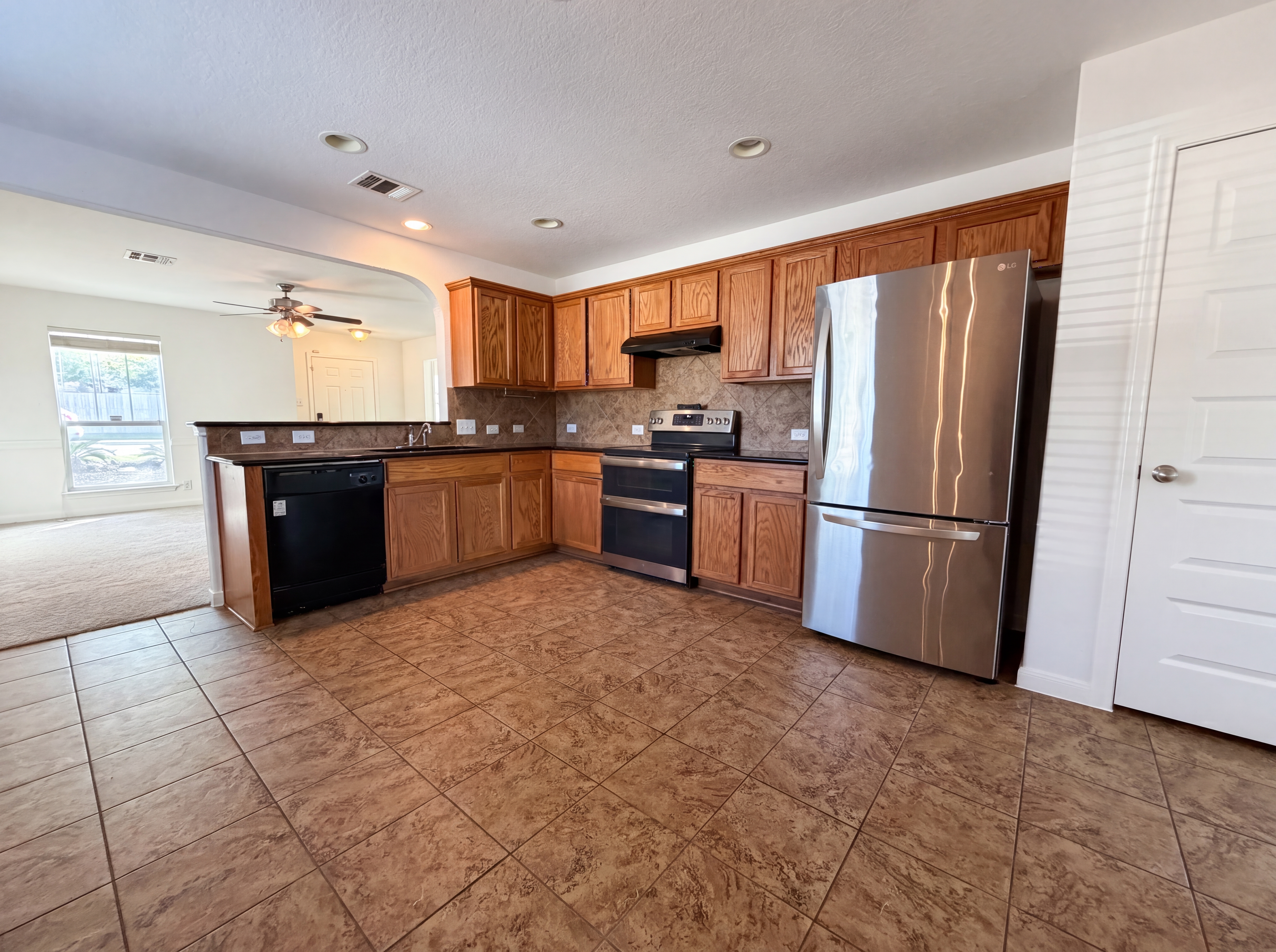 Photo 2 of 17 of 1108 Wind Haven Dr, New Braunfels, TX