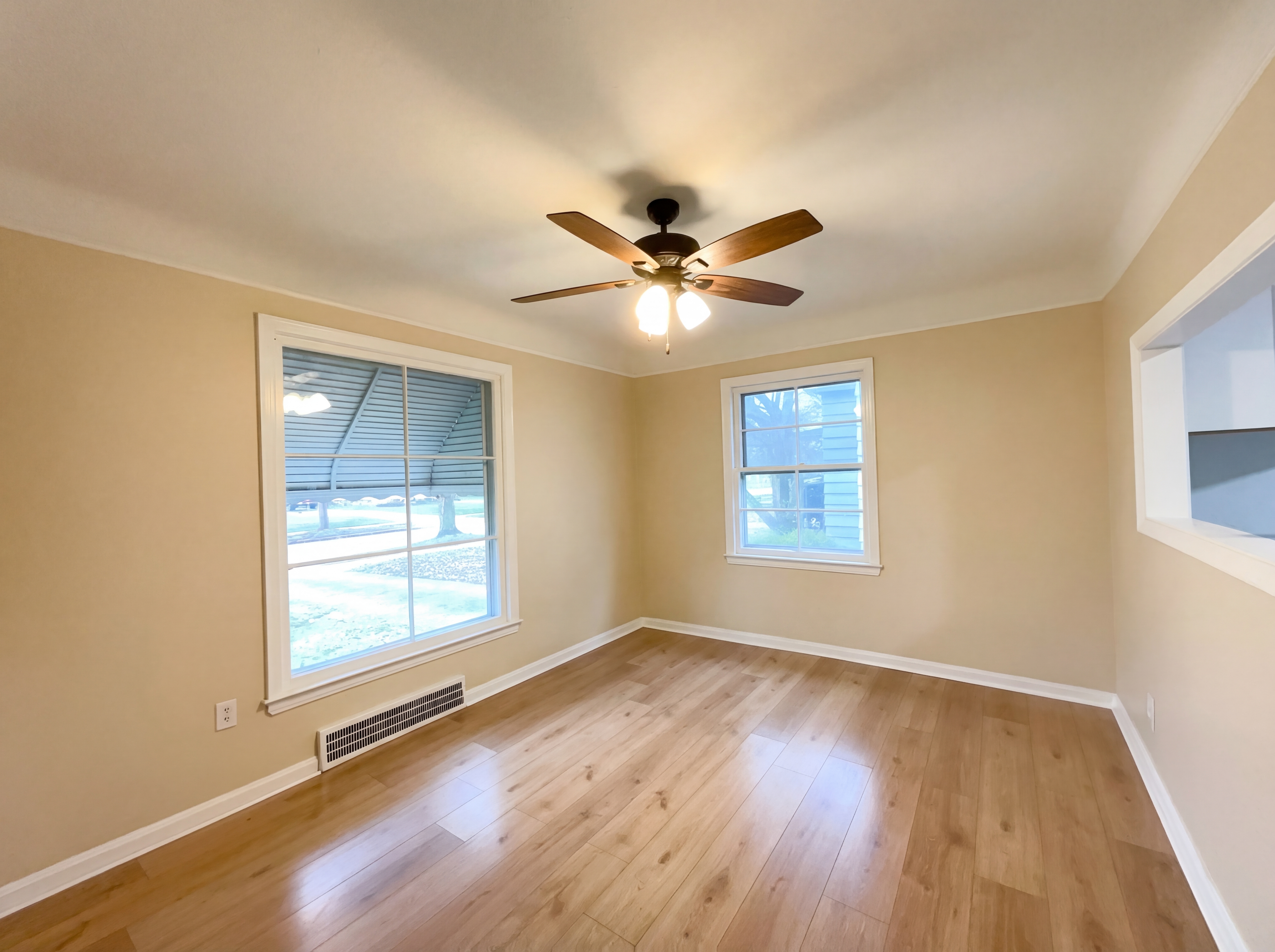Photo 9 of 23 of 20511 Balfour Rd, Warrensville Heights, OH
