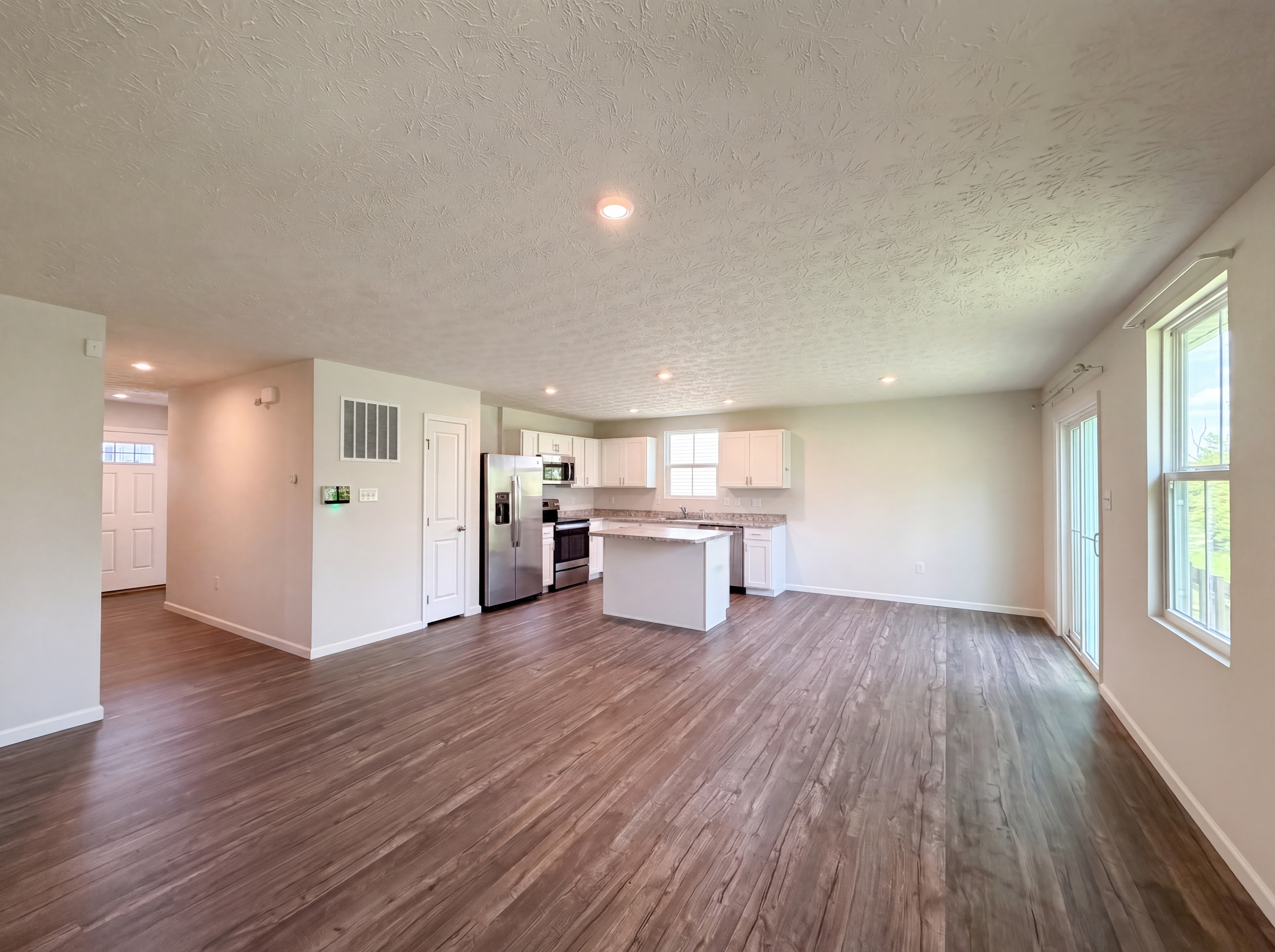 Photo 8 of 21 of 5790 Bentwood Dr, Middletown, OH