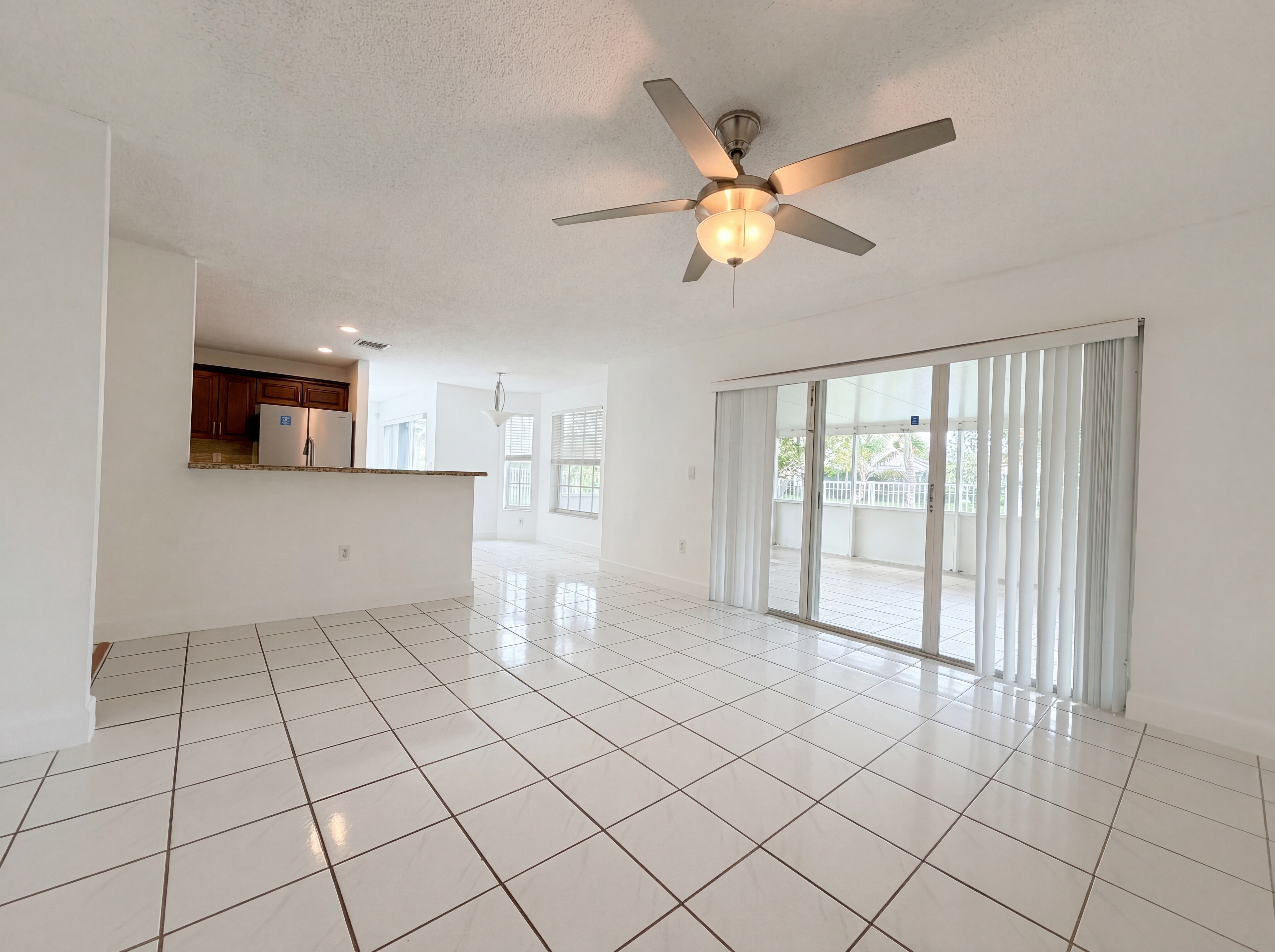 Photo 3 of 22 of 73 Gables Blvd, Weston, FL