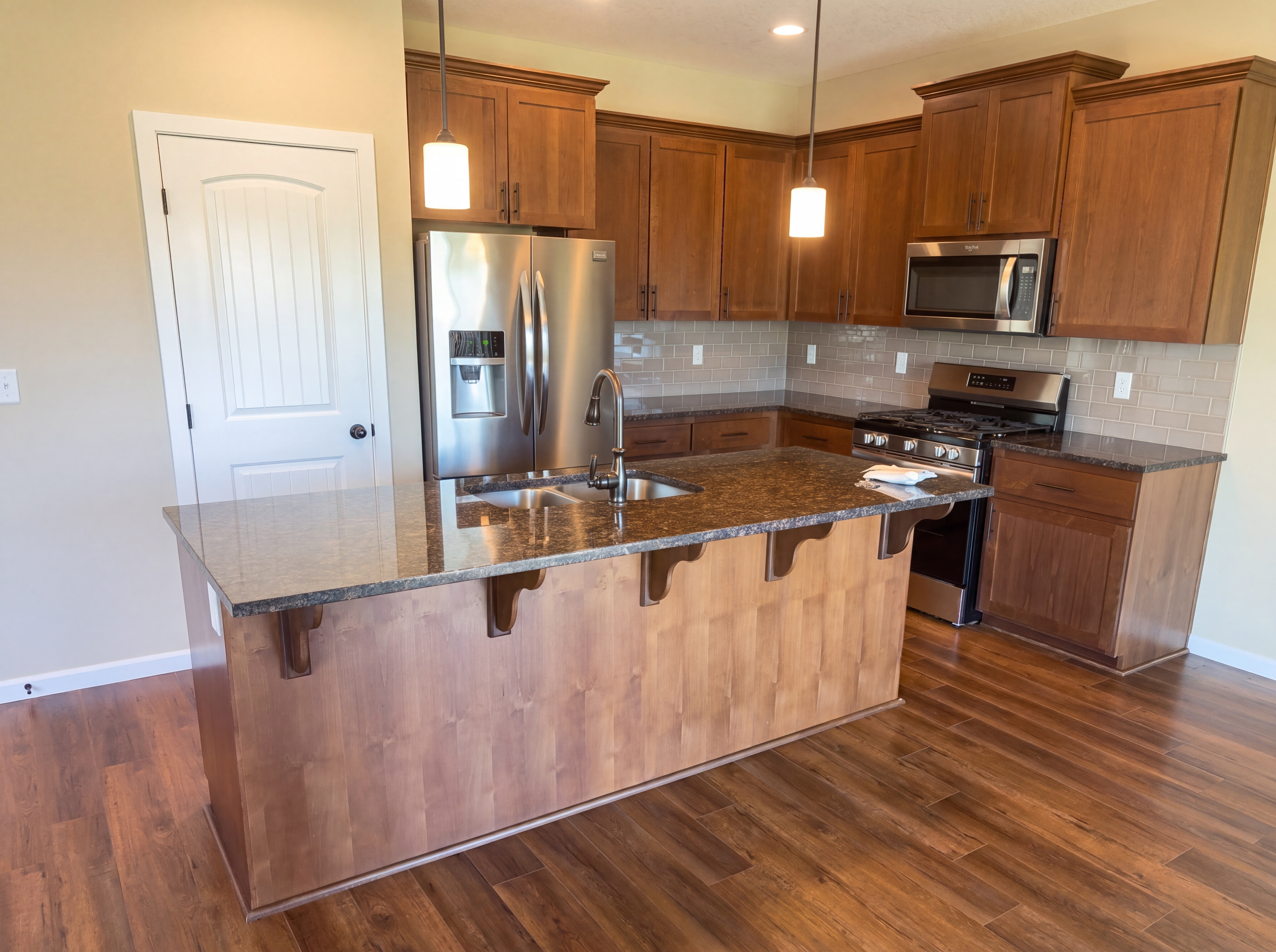 Photo 8 of 21 of 4230 Sagecrest Dr NE, Albany, OR