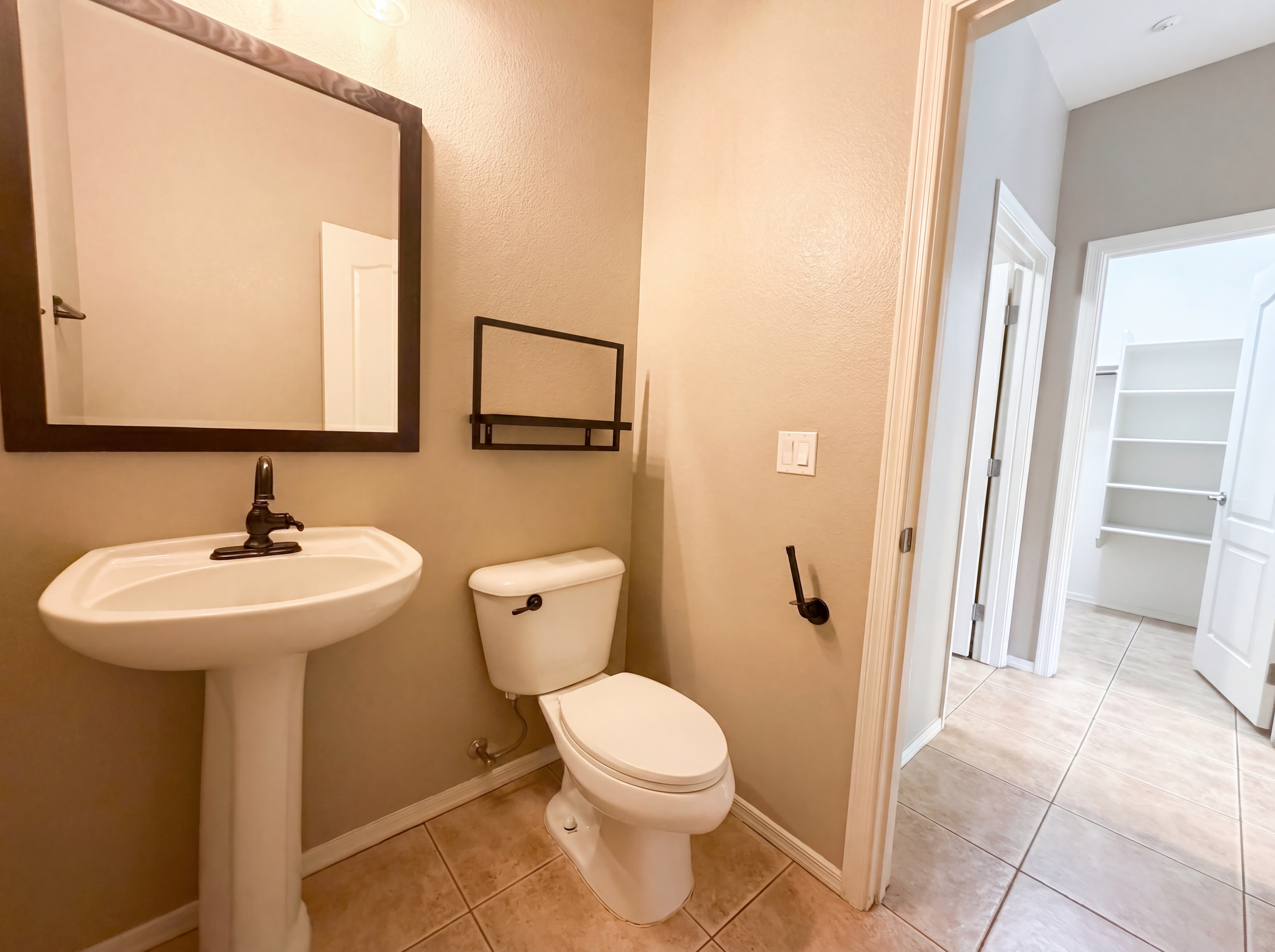 Photo 24 of 31 of 1565 E Hopkins Rd, Gilbert, AZ