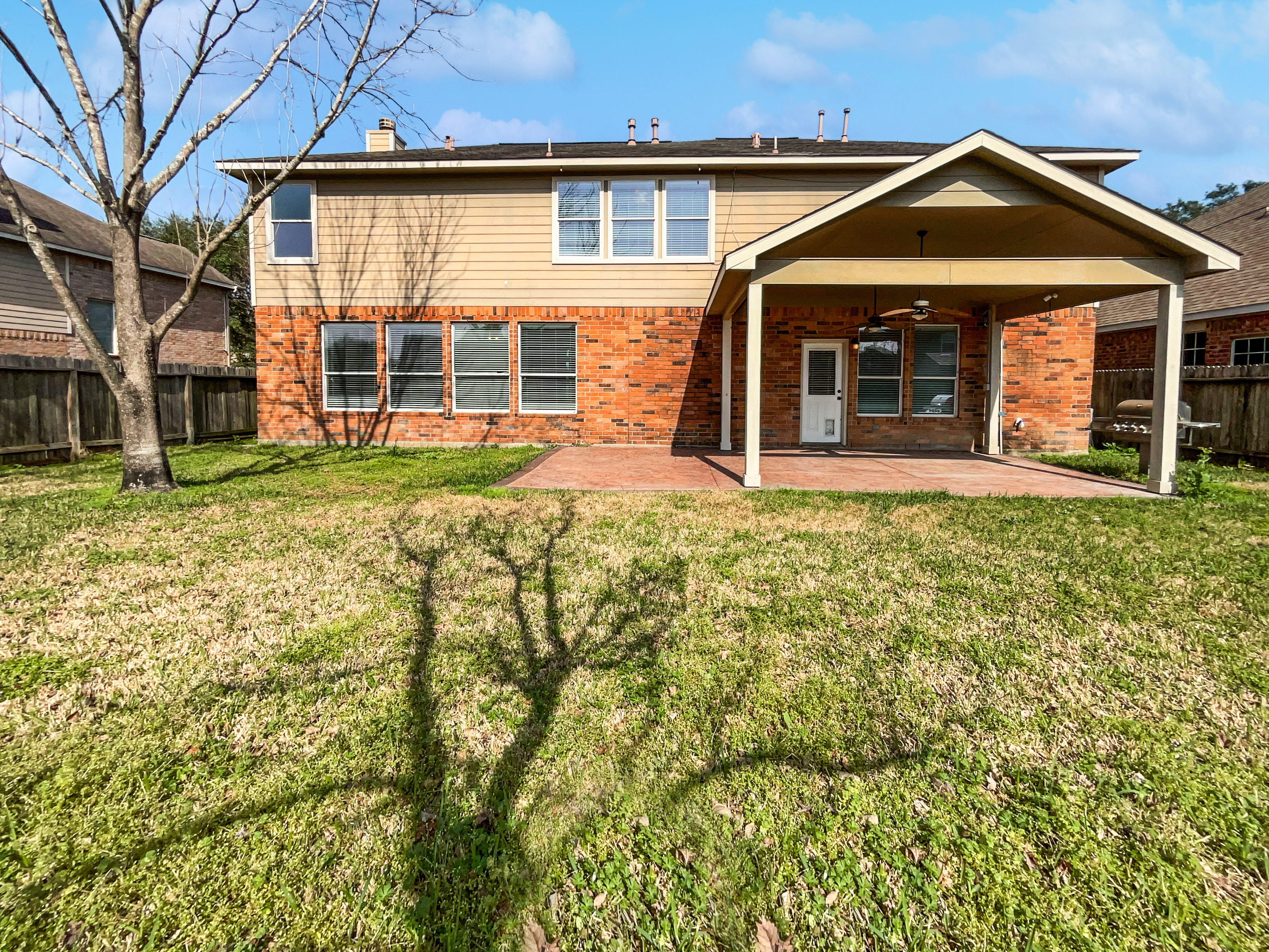 Photo 8 of 25 of 15215 Wooded Field Trl, Cypress, TX