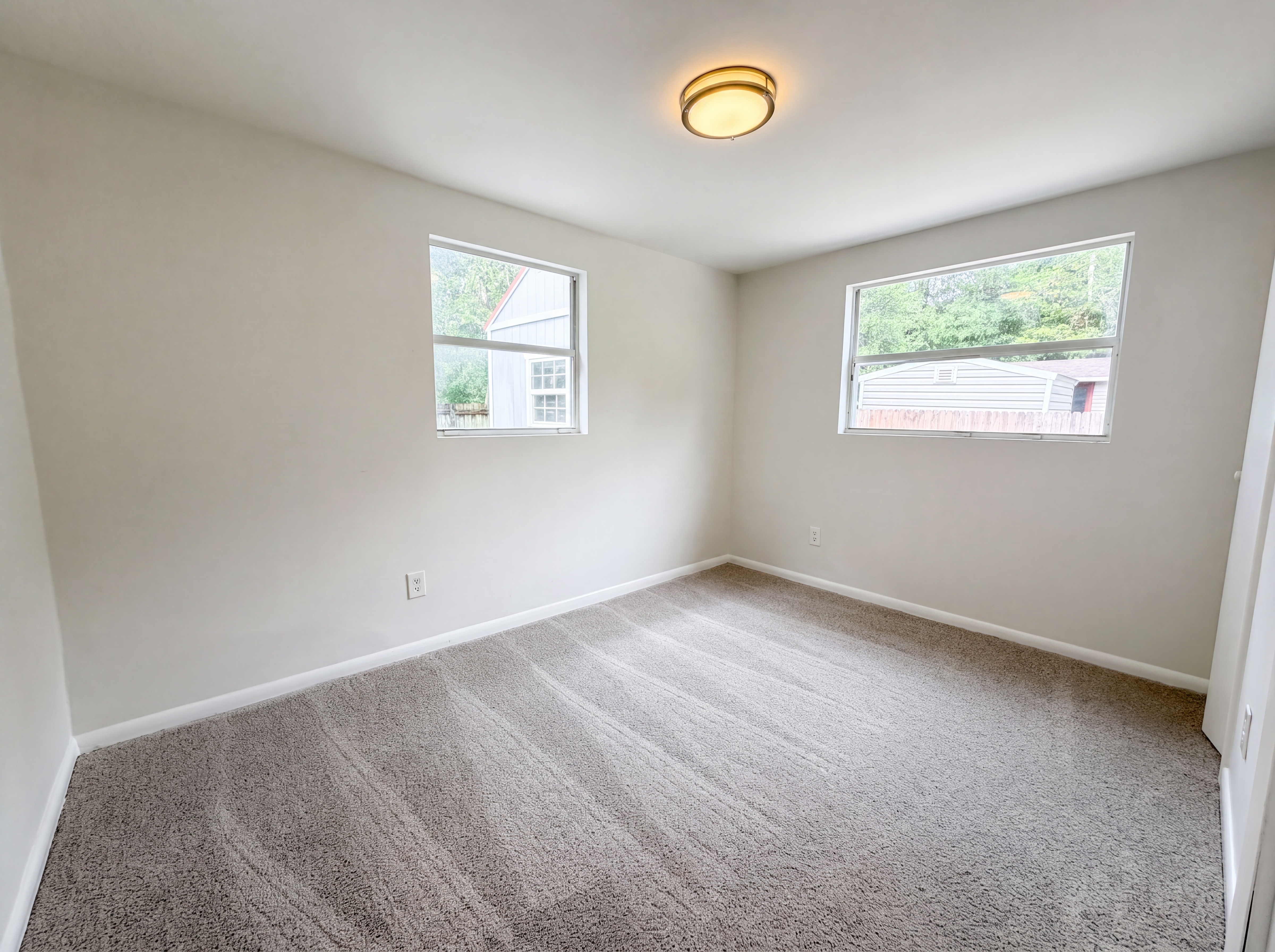 Photo 10 of 19 of 7008 Thurston Rd, Jacksonville, FL