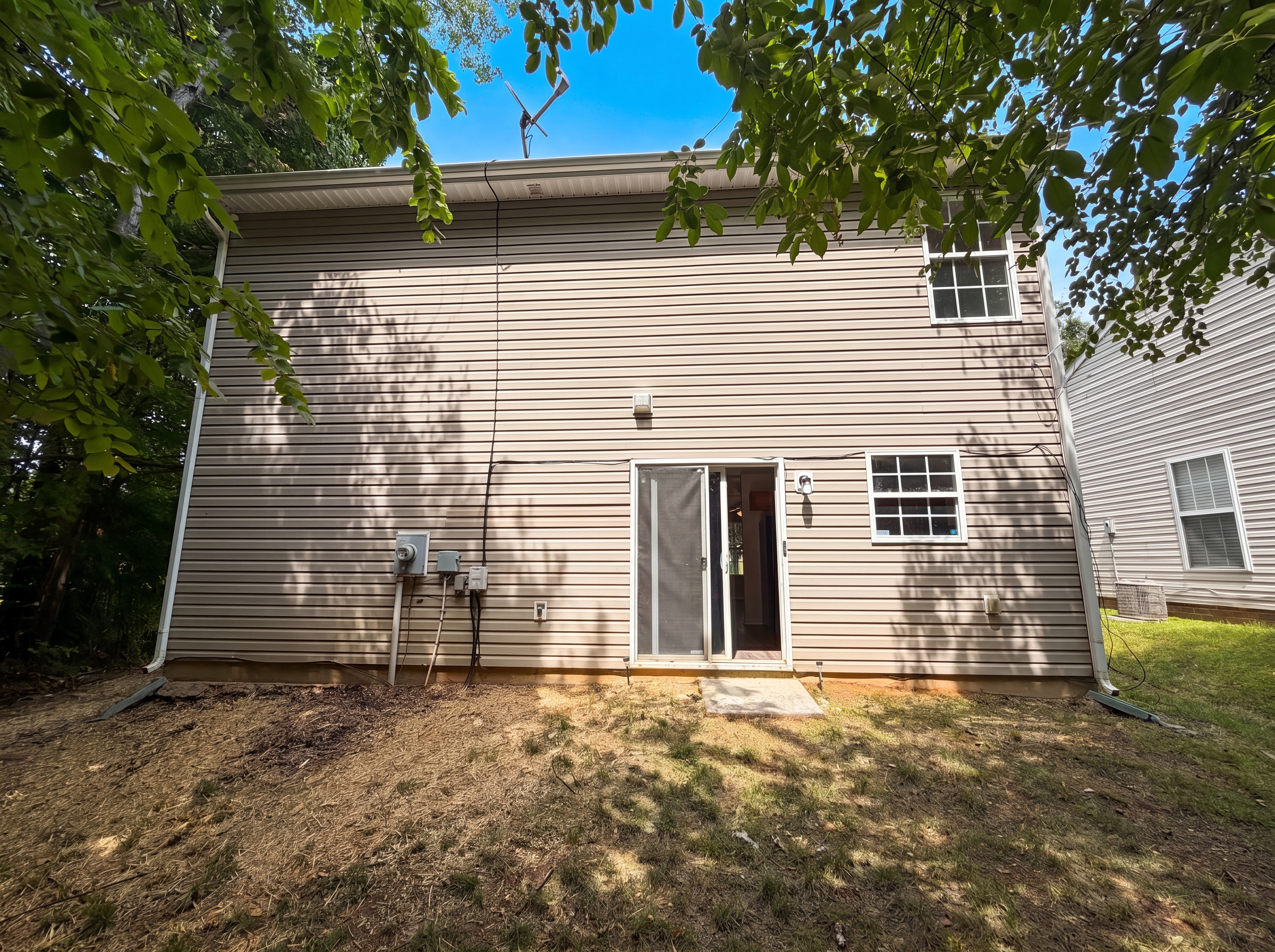 Photo 5 of 19 of 1131 Jordans Pond Ln, Charlotte, NC