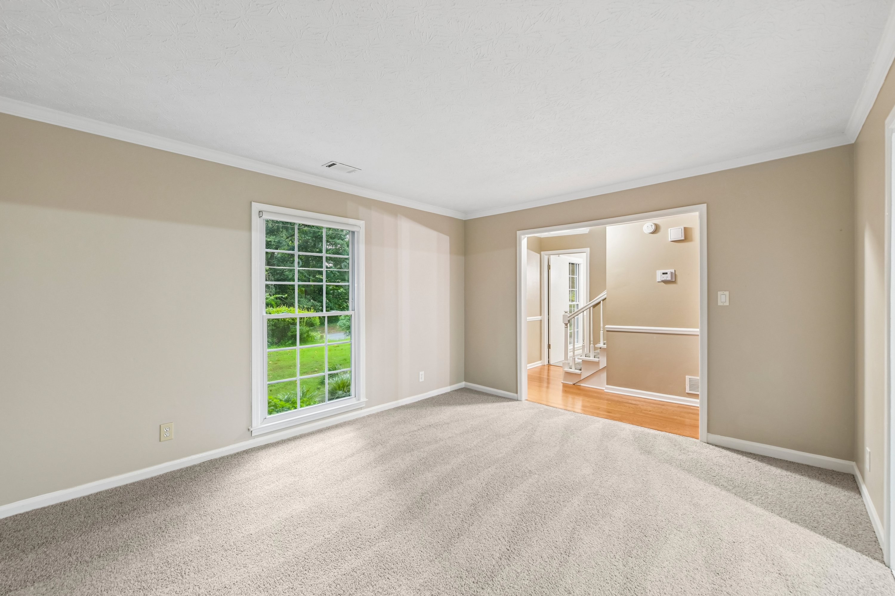 Photo 11 of 38 of 714 Continental Dr, Lawrenceville, GA
