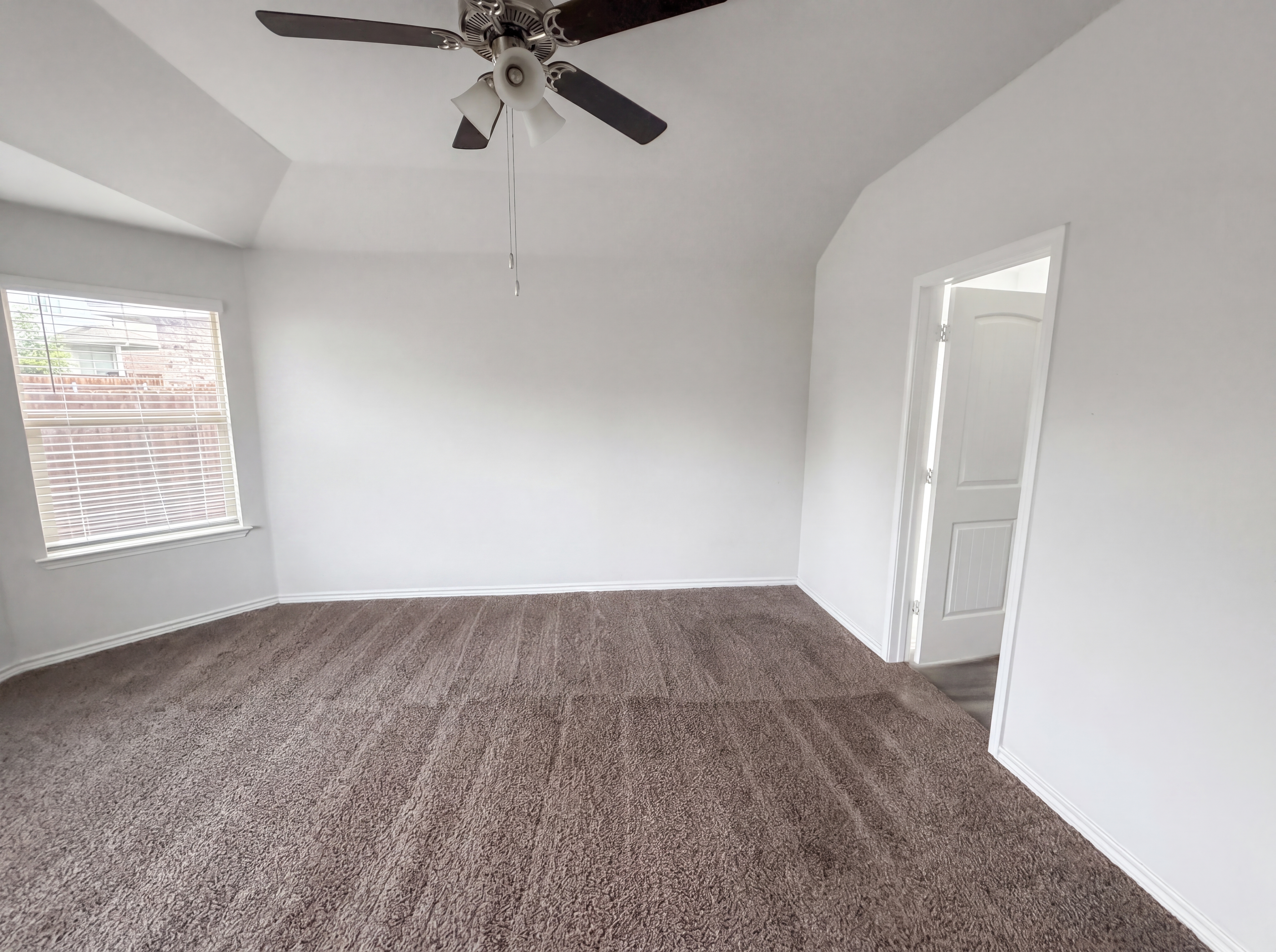 Photo 4 of 19 of 5678 Baffin Ln, Belton, TX