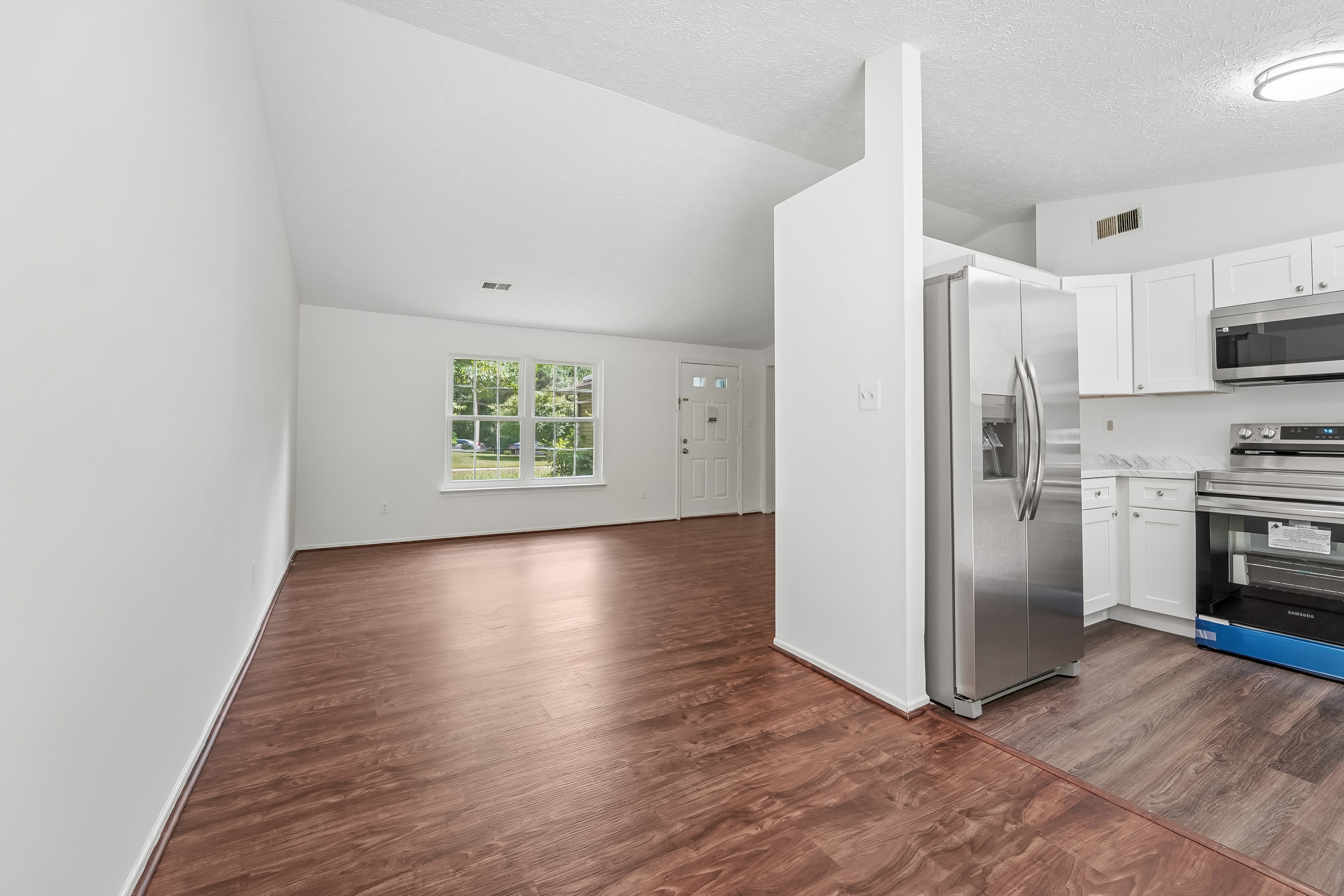 Photo 9 of 19 of 1502 Clearfield Cir, Severn, MD