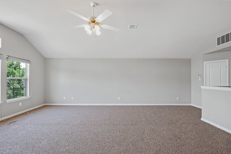Photo 24 of 27 - 8601 Olmstead Ter, North Richland Hills, TX 76180