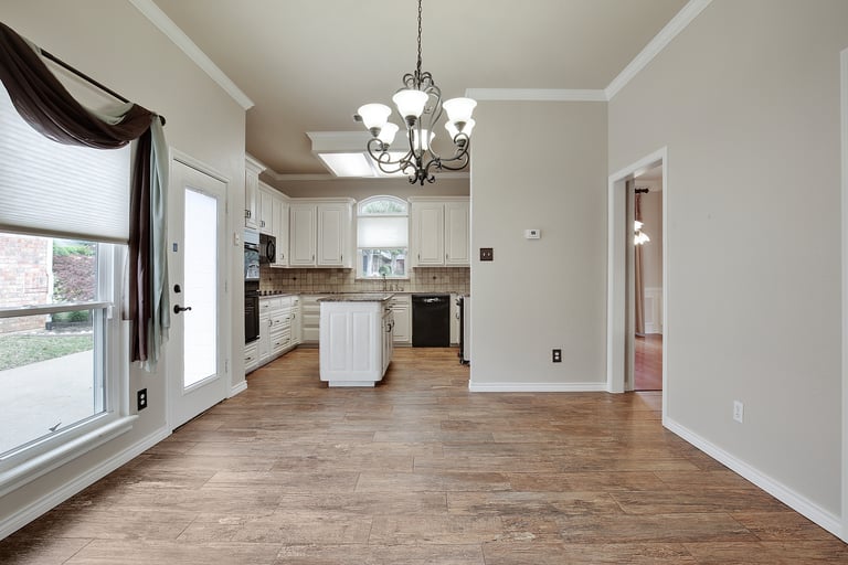 Photo 14 of 26 - 9 Red Oak Ct, Mansfield, TX 76063