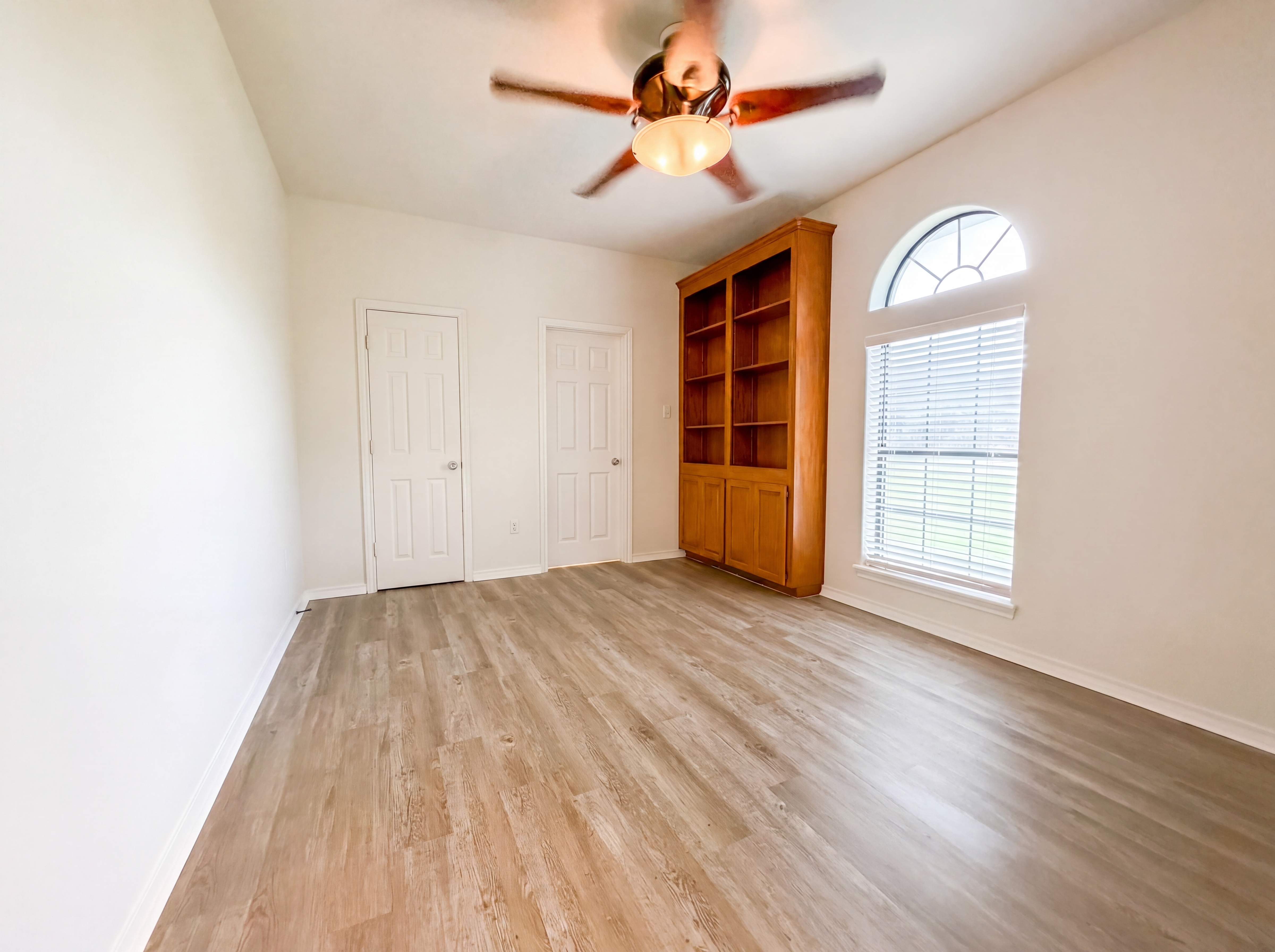 Photo 9 of 20 of 6041 King Trl, Corpus Christi, TX
