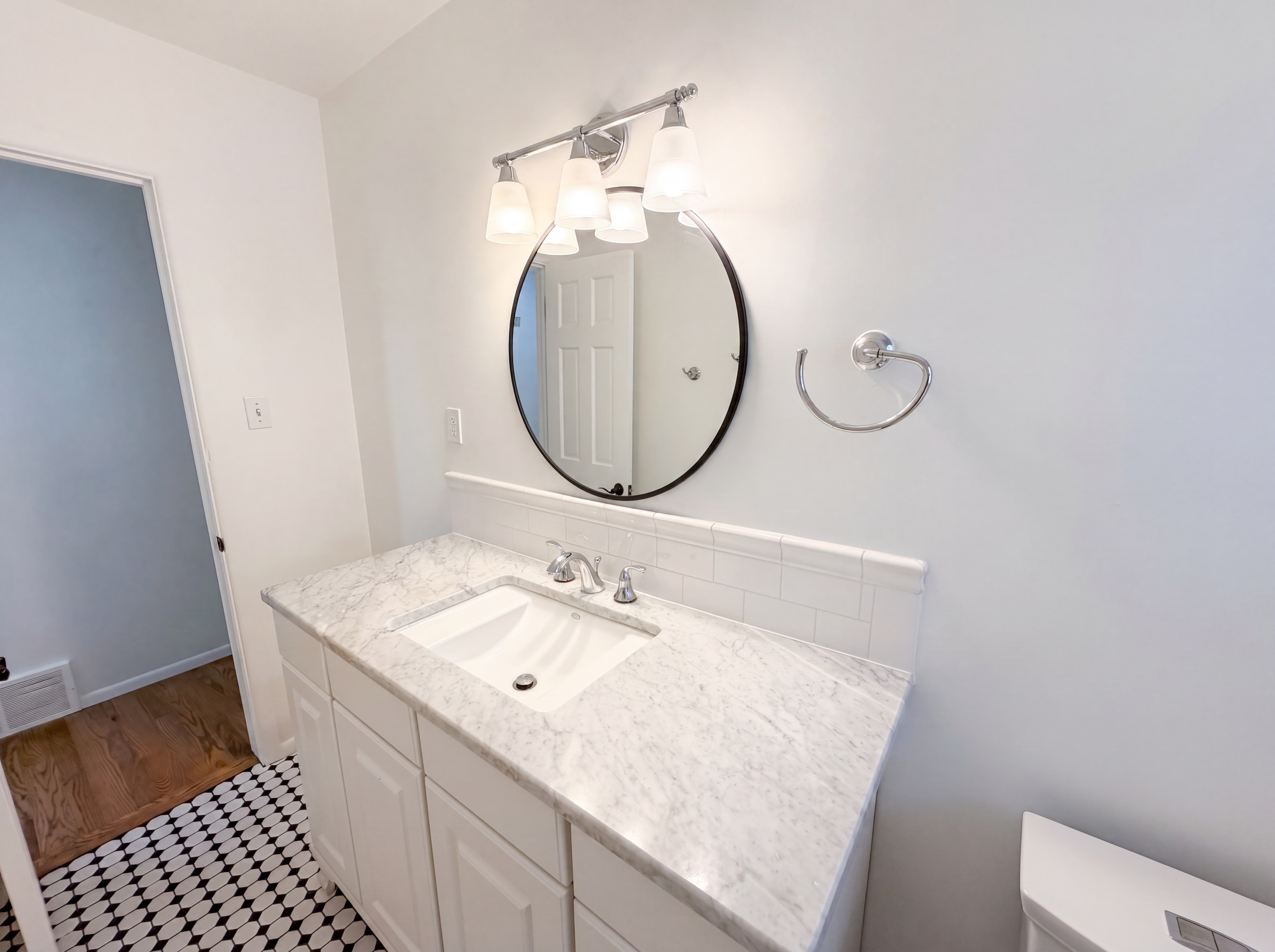 Photo 20 of 33 of 1741 S Krameria Way, Denver, CO