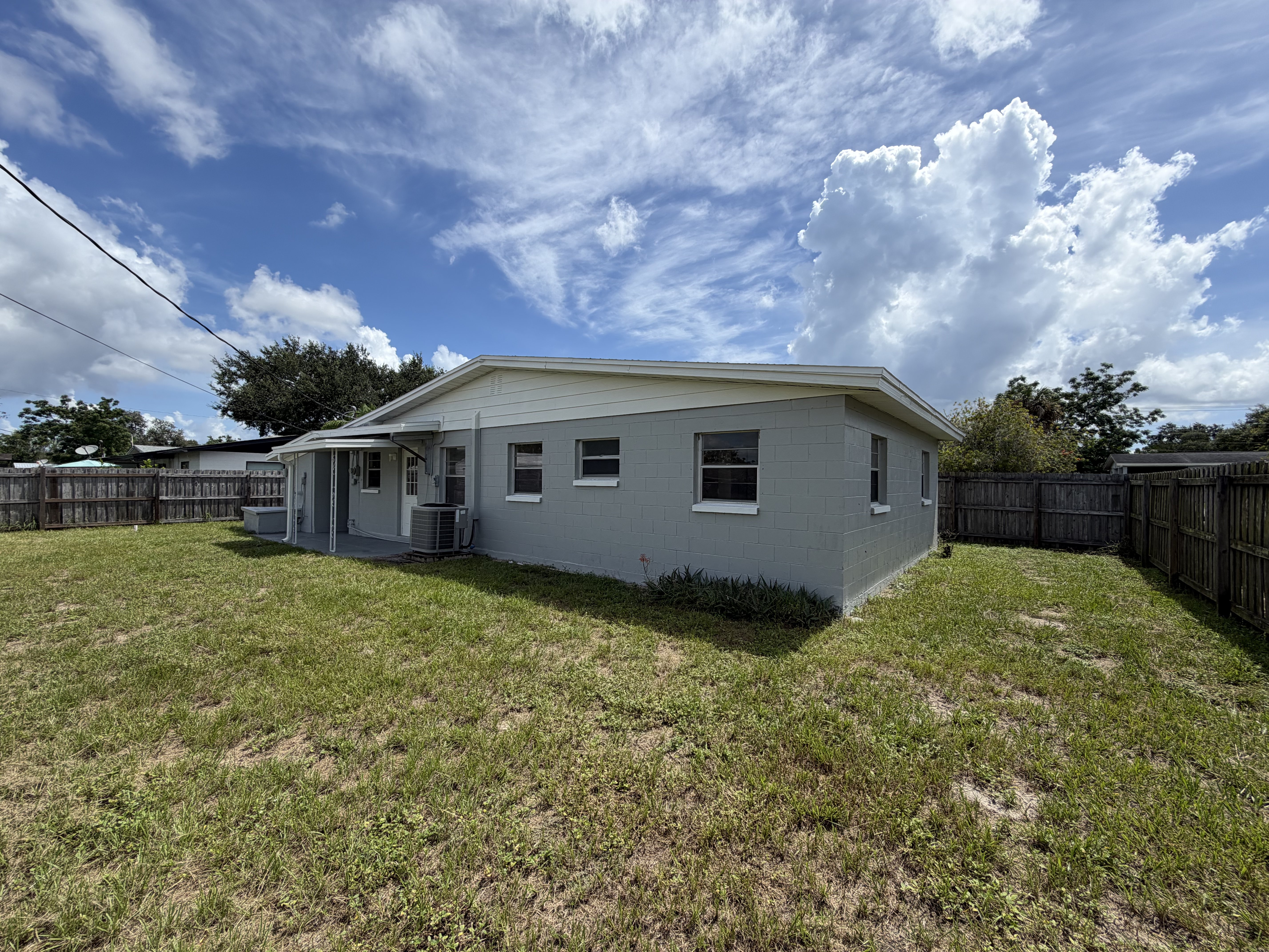 Photo 5 of 25 of 4450 Keats Ave, Titusville, FL