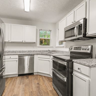 Property photo 2 of 272 Mountain Brook Cir