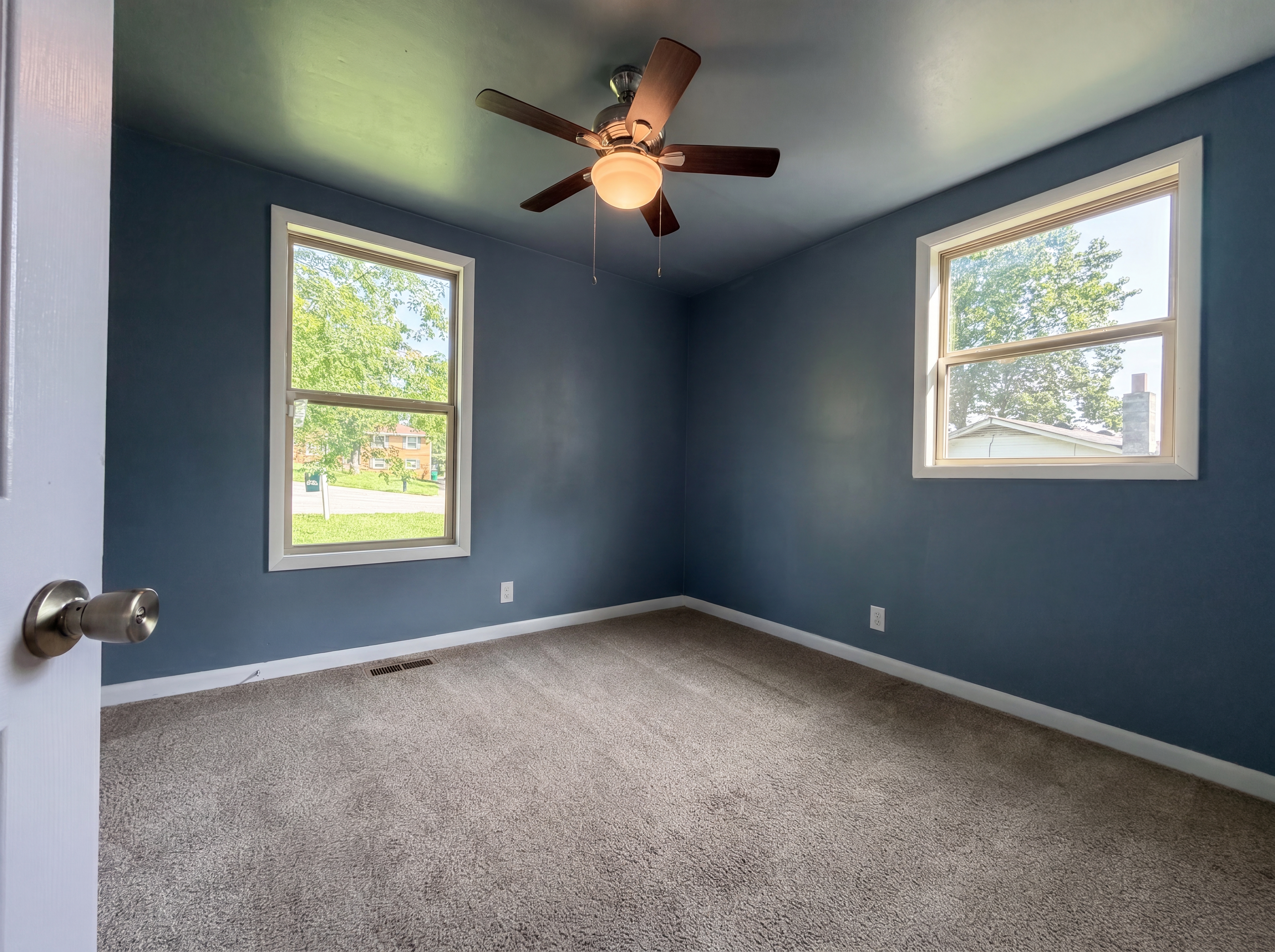 Photo 8 of 17 of 4116 Buenaview Ct, Nashville, TN