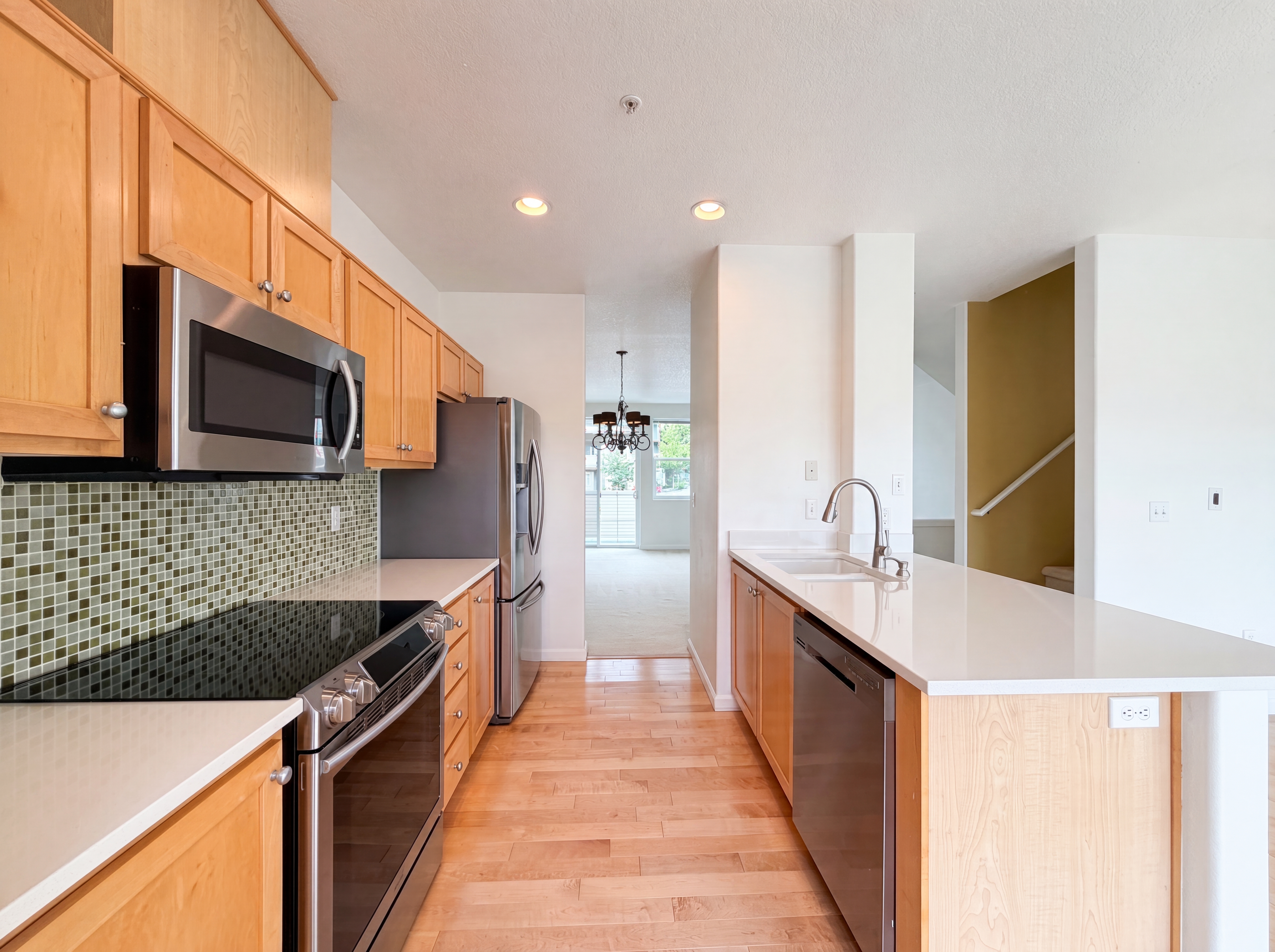 Photo 7 of 26 of 15485 SW Sparrow Loop, Beaverton, OR
