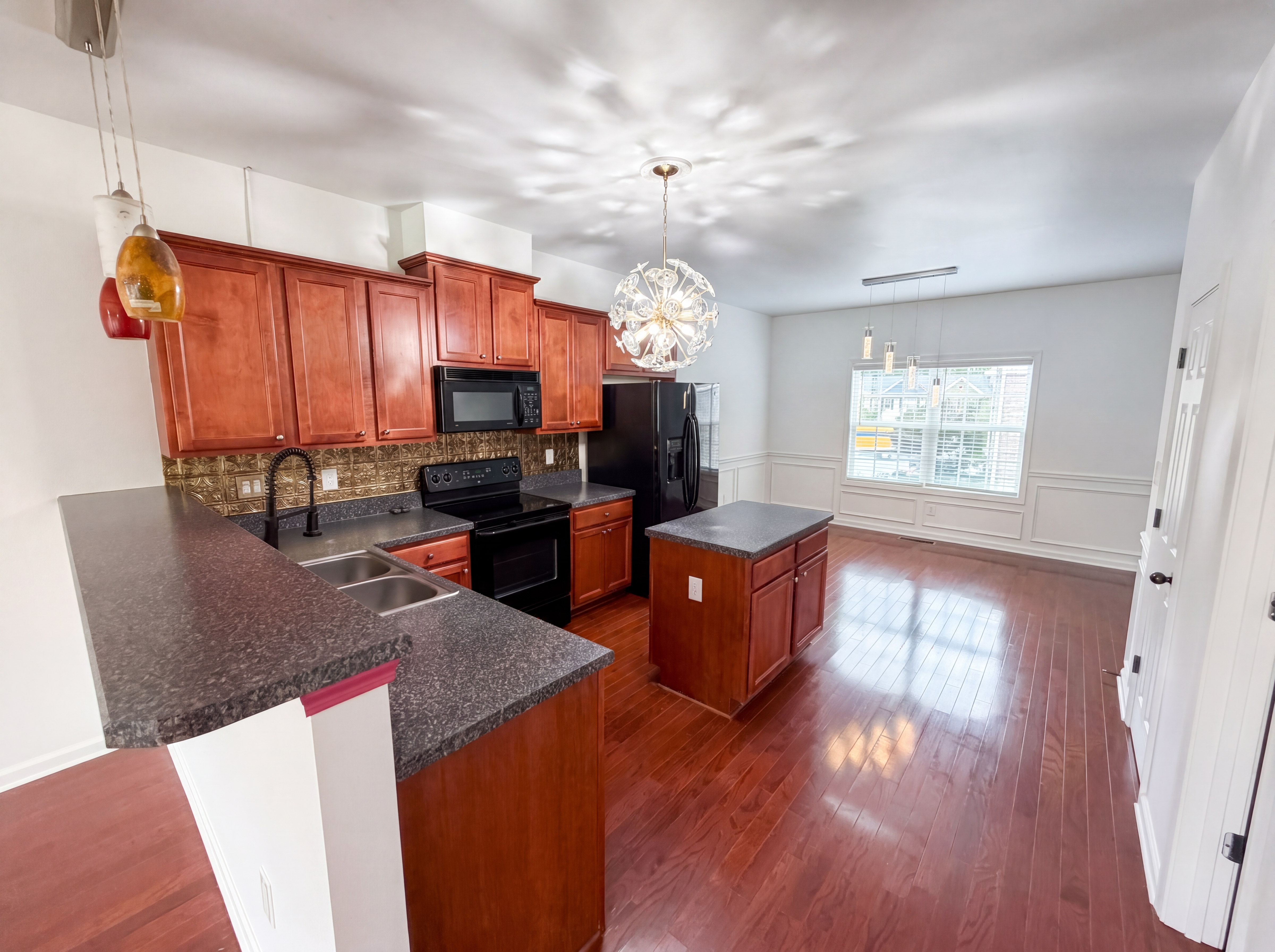 Photo 10 of 44 of 2102 Tidal Cv, Lawrenceville, GA