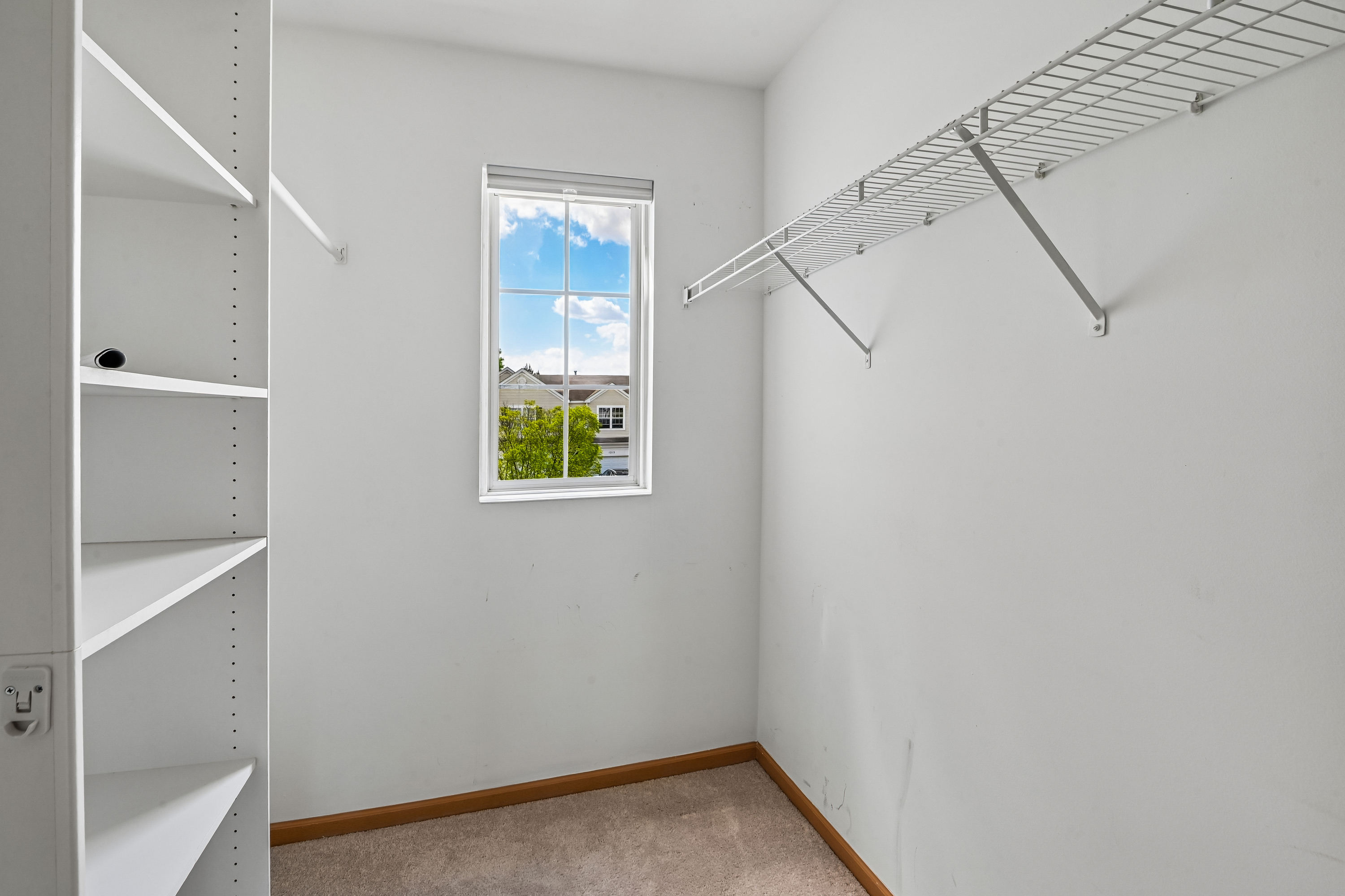 Photo 27 of 33 of 1212 Courtland Cir, Plainfield, IL