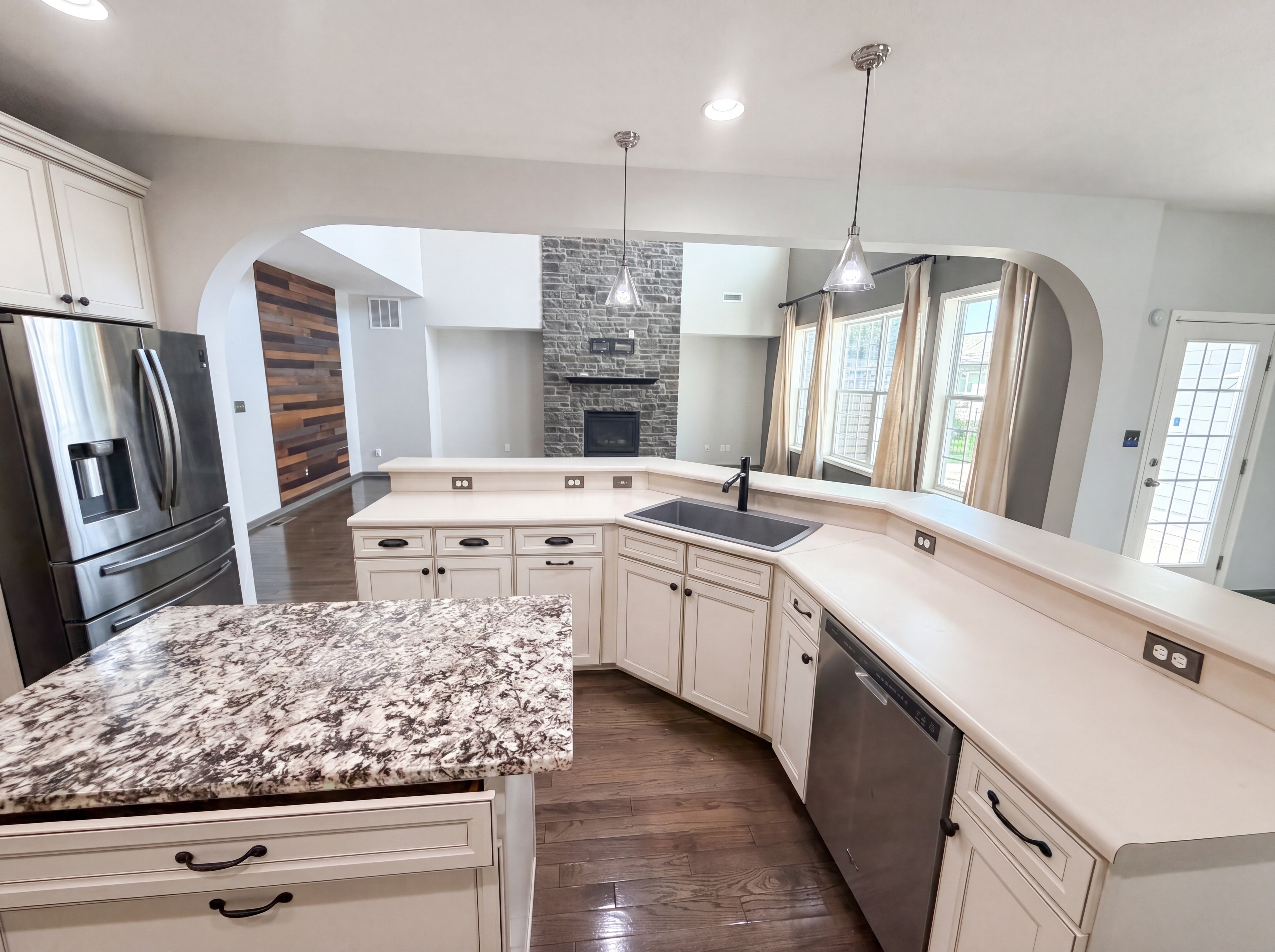 Photo 13 of 39 of 15087 Carrick Rd, Noblesville, IN
