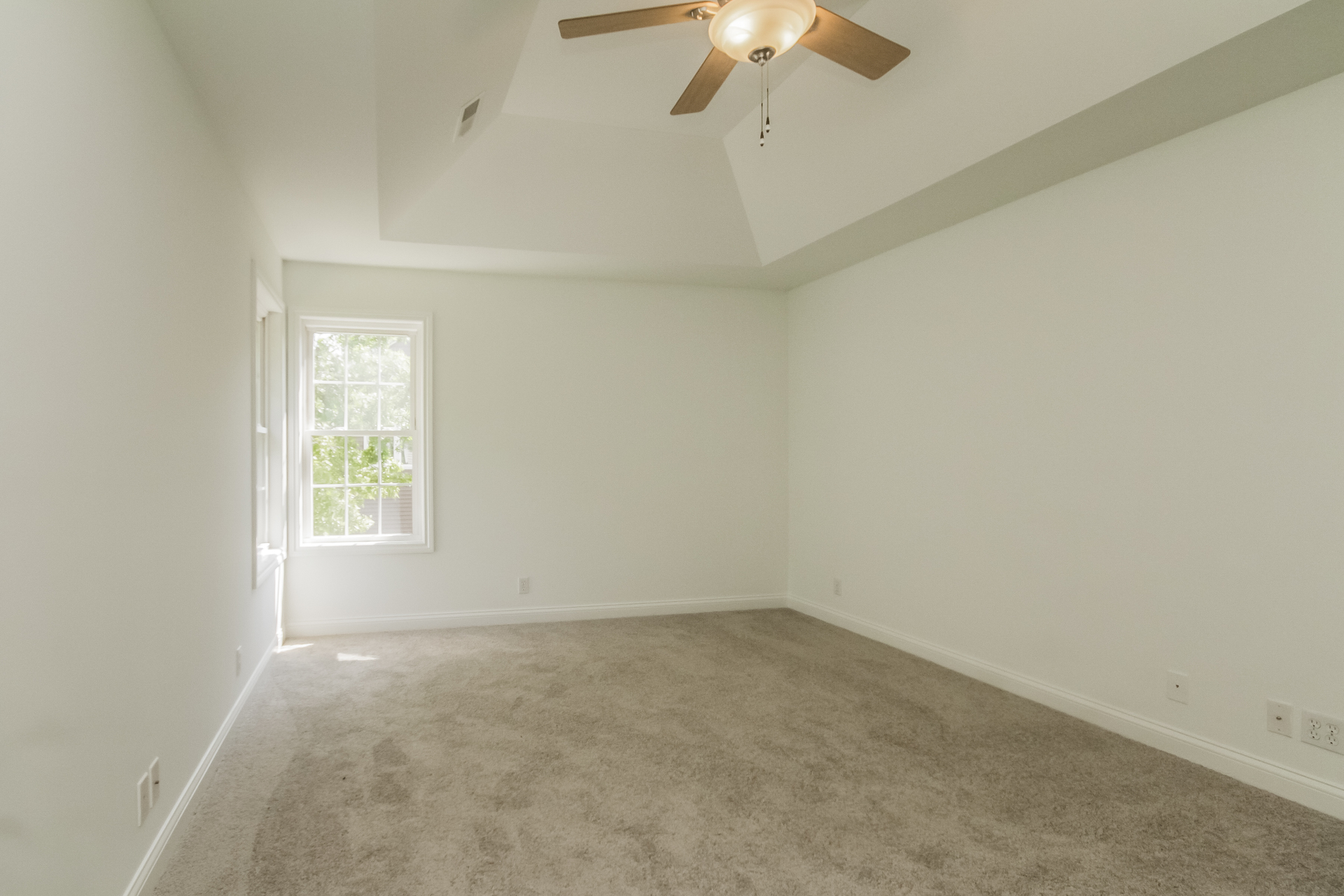 Photo 8 of 23 of 1310 Dune Meadows Dr, Chesterton, IN
