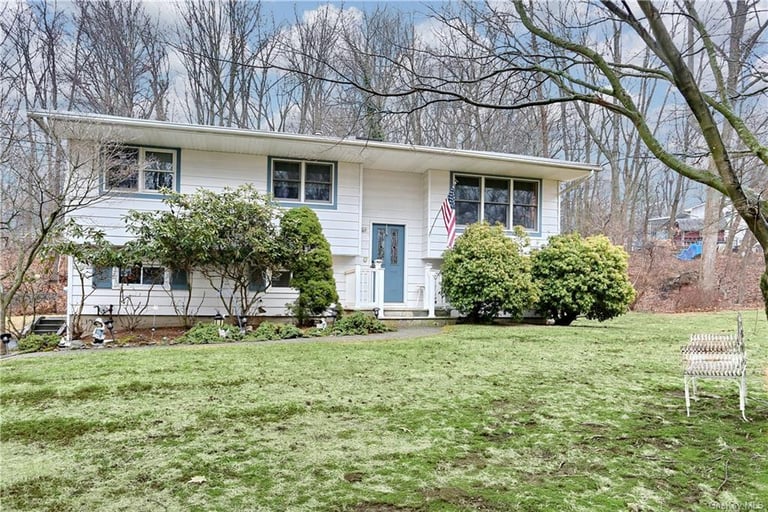 33 Laura Dr, Airmont, NY 10952 Opendoor