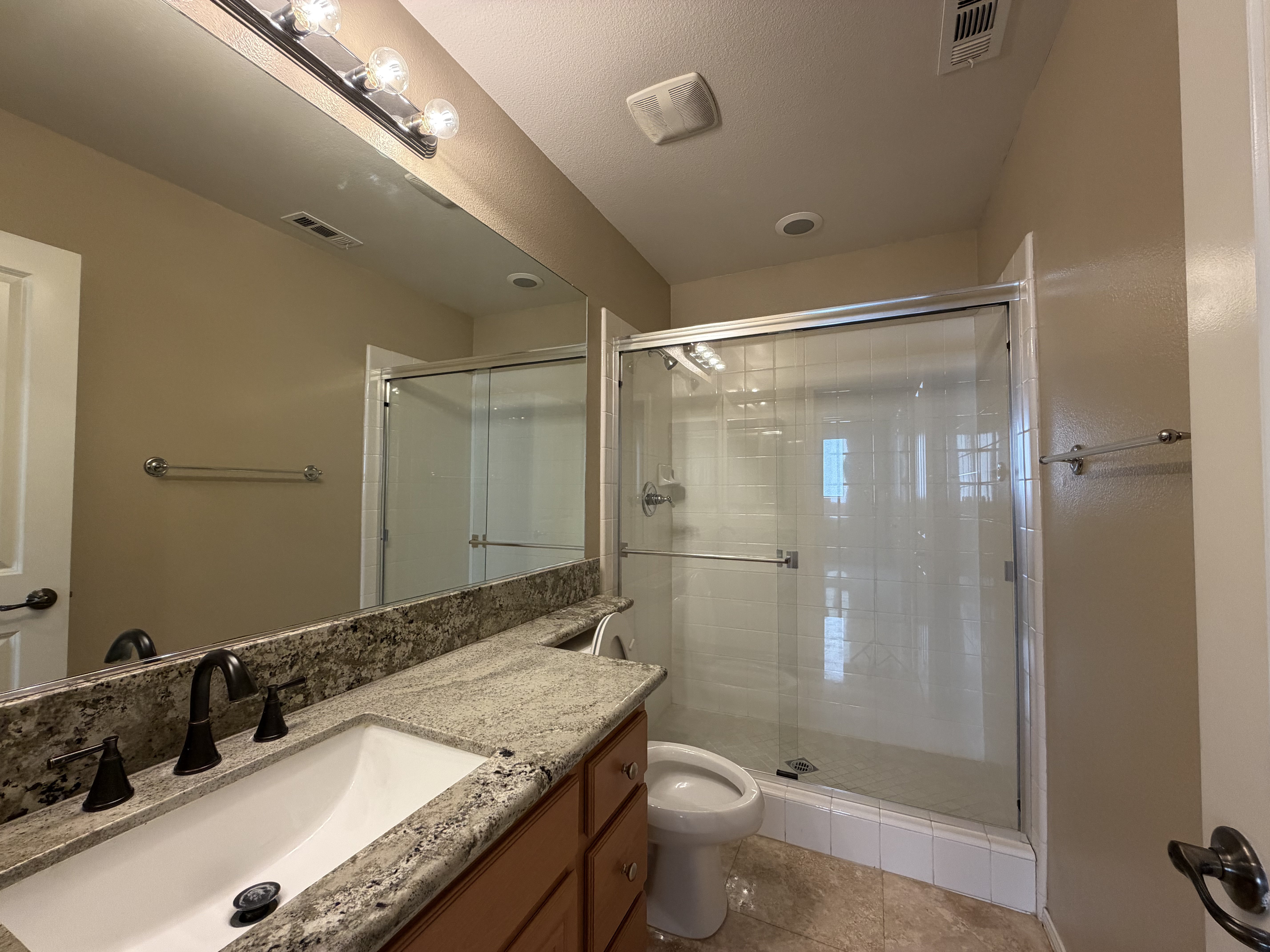 Photo 17 of 32 of 17780 Sweetgum Ln, Canyon Country, CA