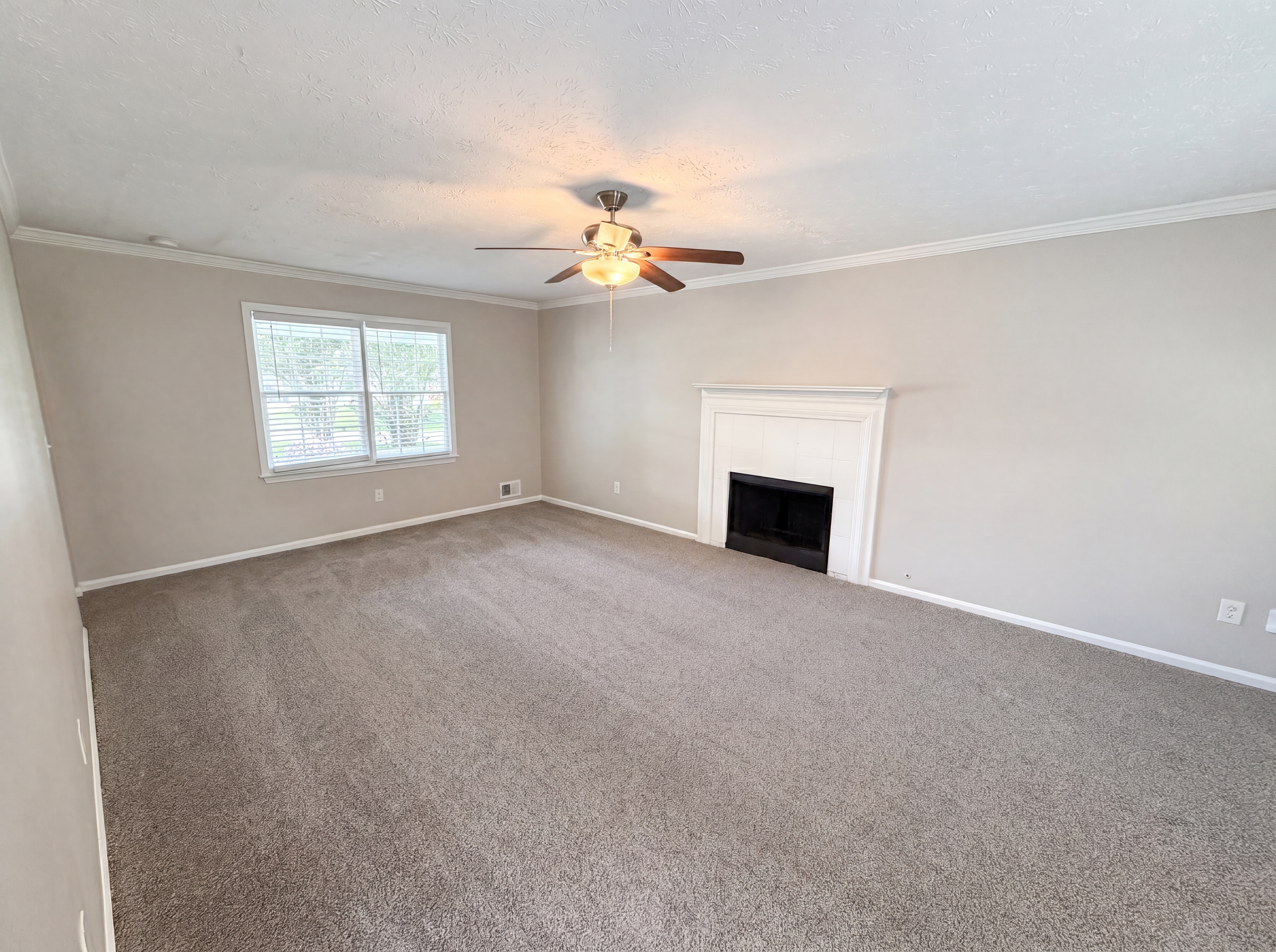 Photo 8 of 23 of 4078 Tara Ct, Loganville, GA