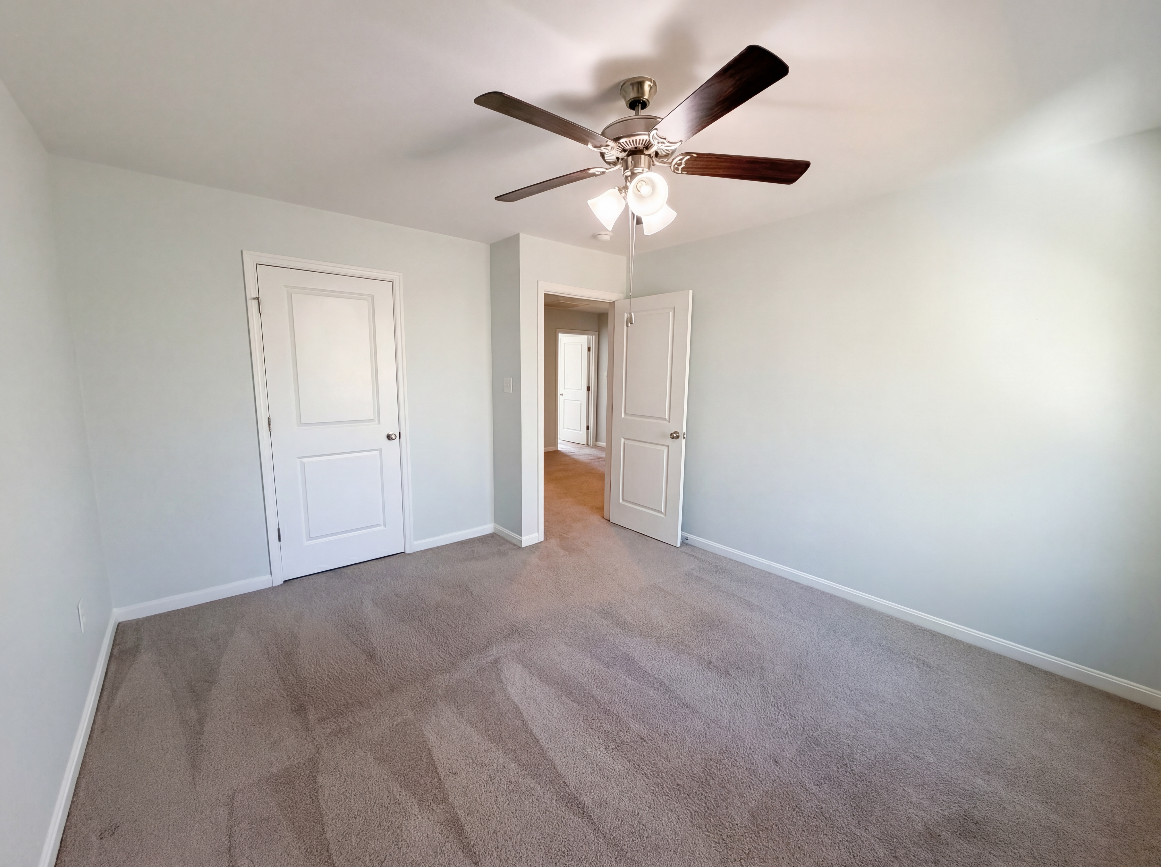Photo 10 of 22 of 6454 Faulkner Dr, North Chesterfield, VA