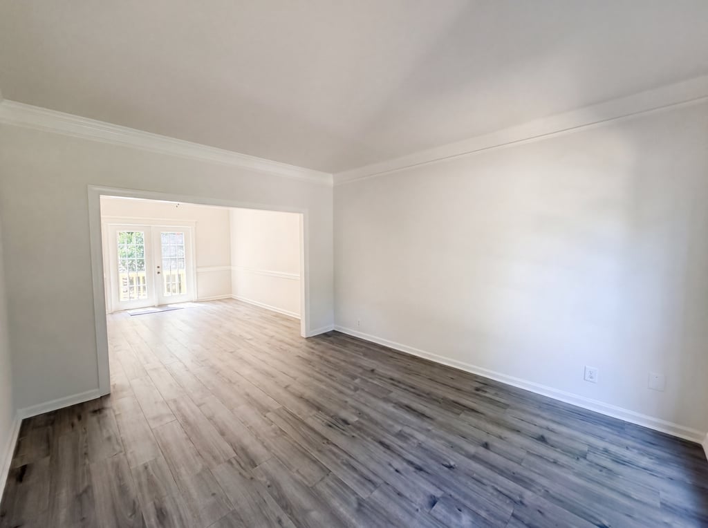 Photo 17 of 22 of 12209 Willingdon Rd, Huntersville, NC