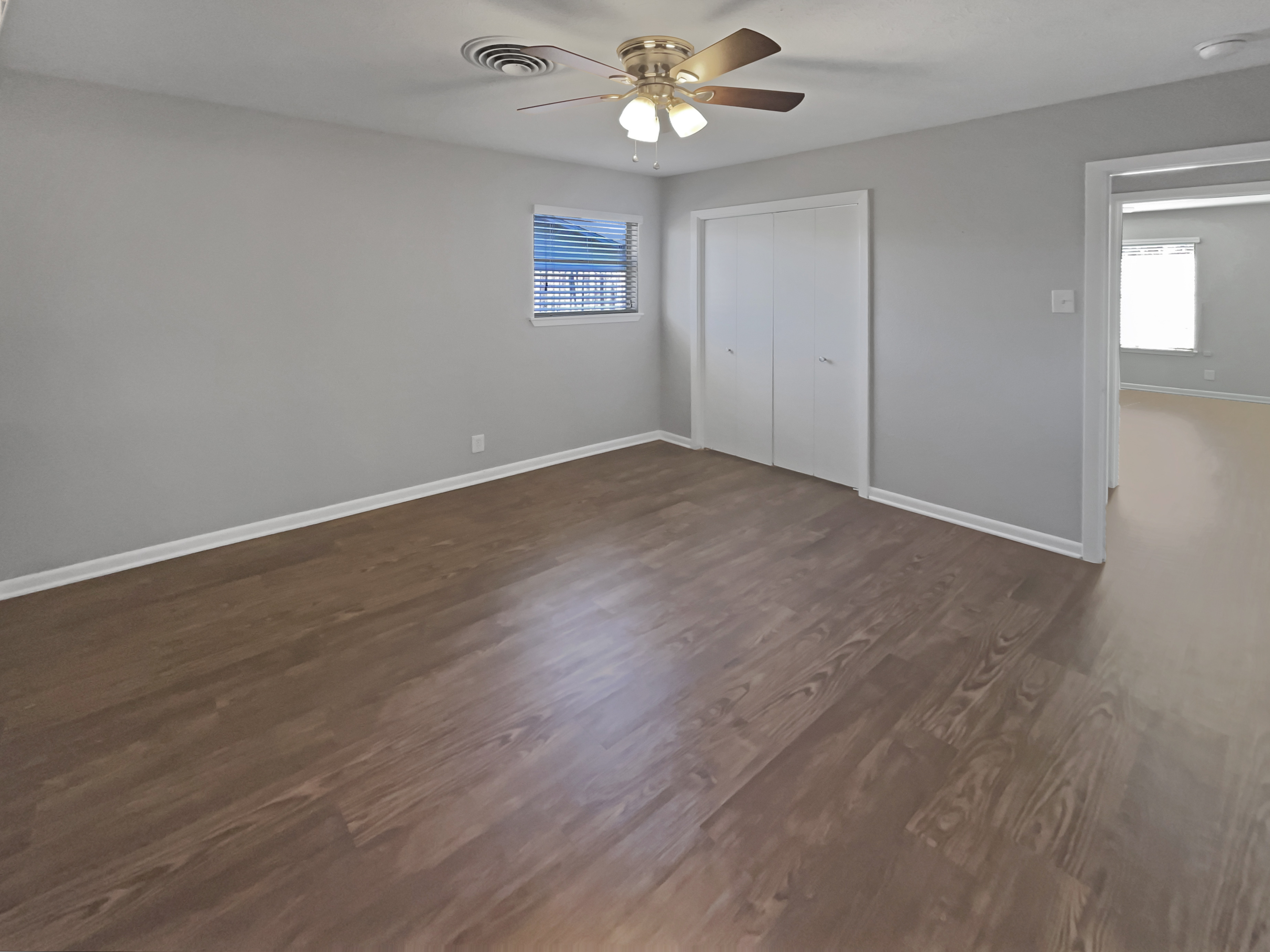 Photo 4 of 18 of 1105 E 17th St, Georgetown, TX