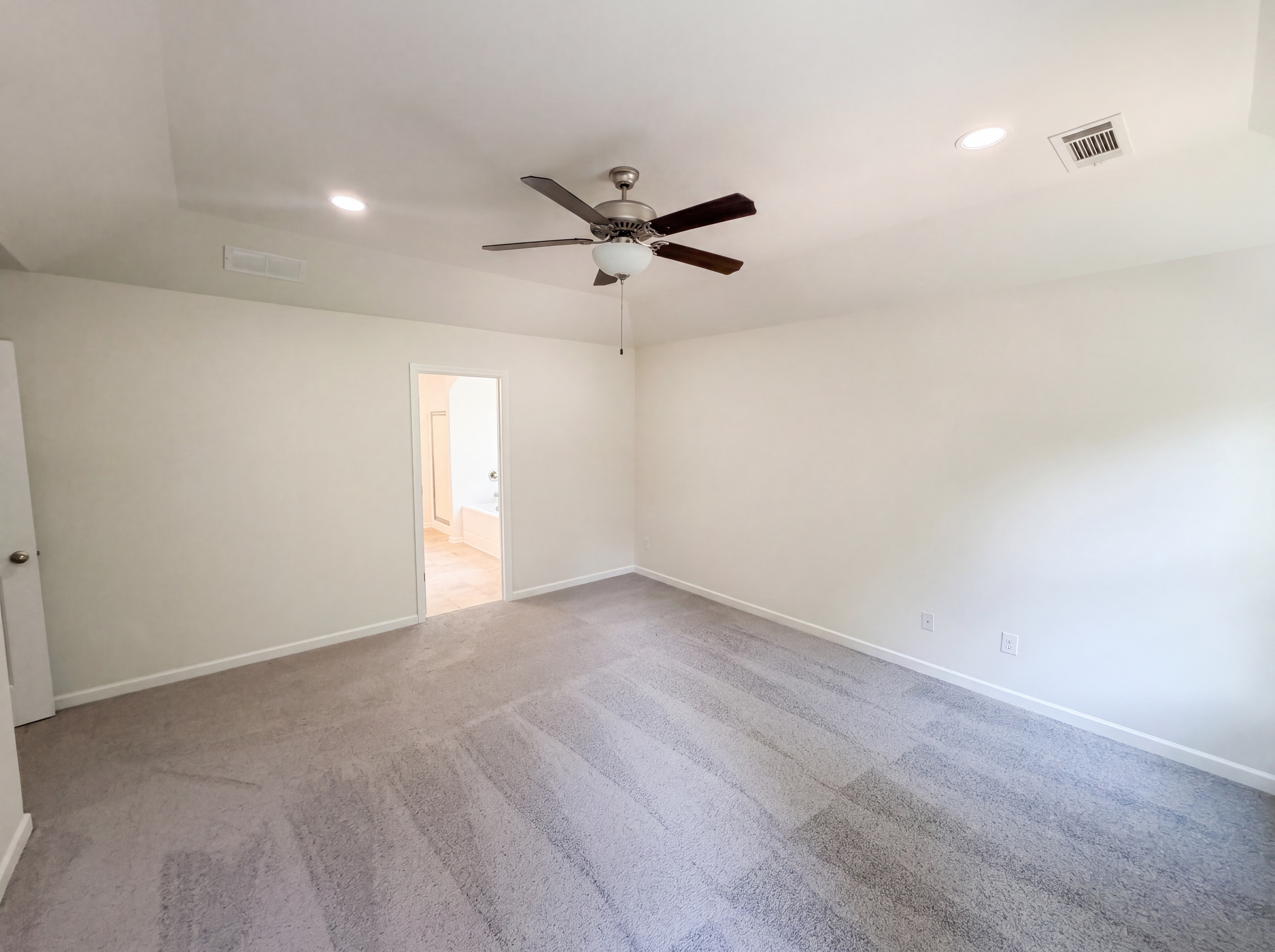 Photo 4 of 22 of 5049 Saphire Ct, Douglasville, GA