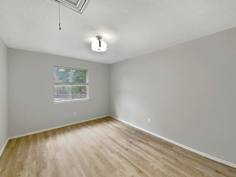Photo 24 of 28 - 4803 Alta Loma Dr, Austin, TX 78749
