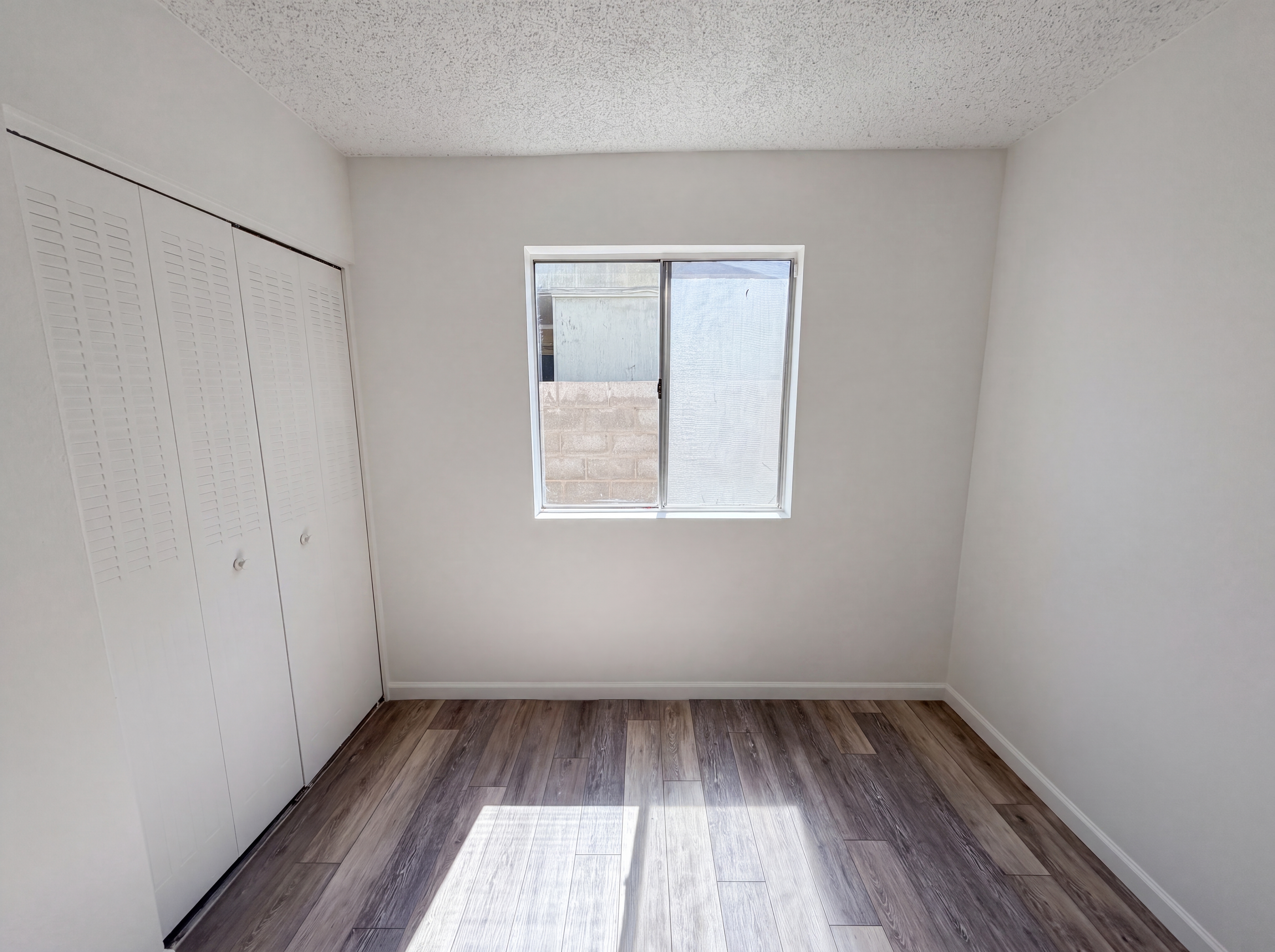 Photo 14 of 25 of 2115 W Danbury Rd, Phoenix, AZ