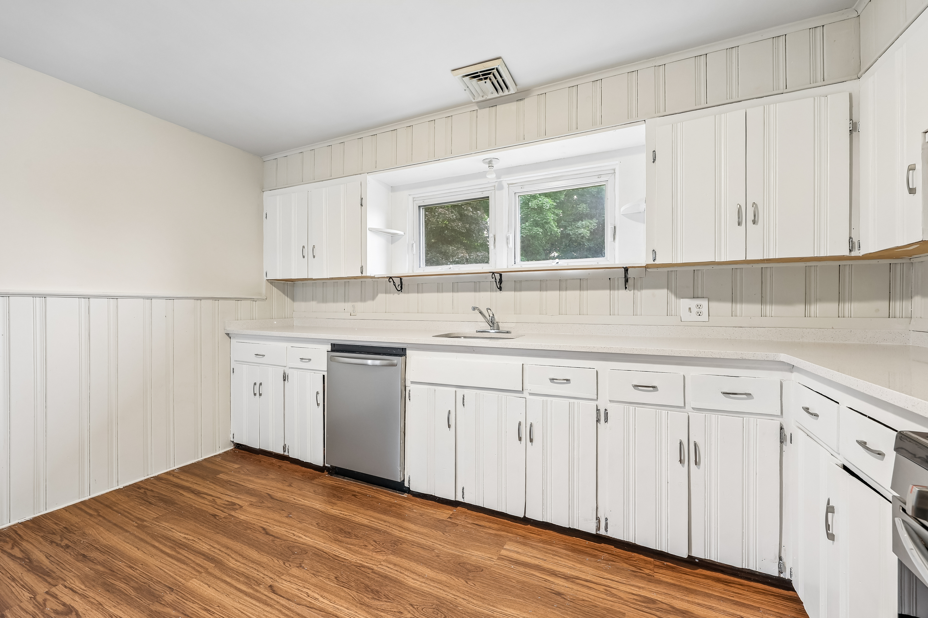 Photo 11 of 51 of 14 Highview Ave, Florida, NY