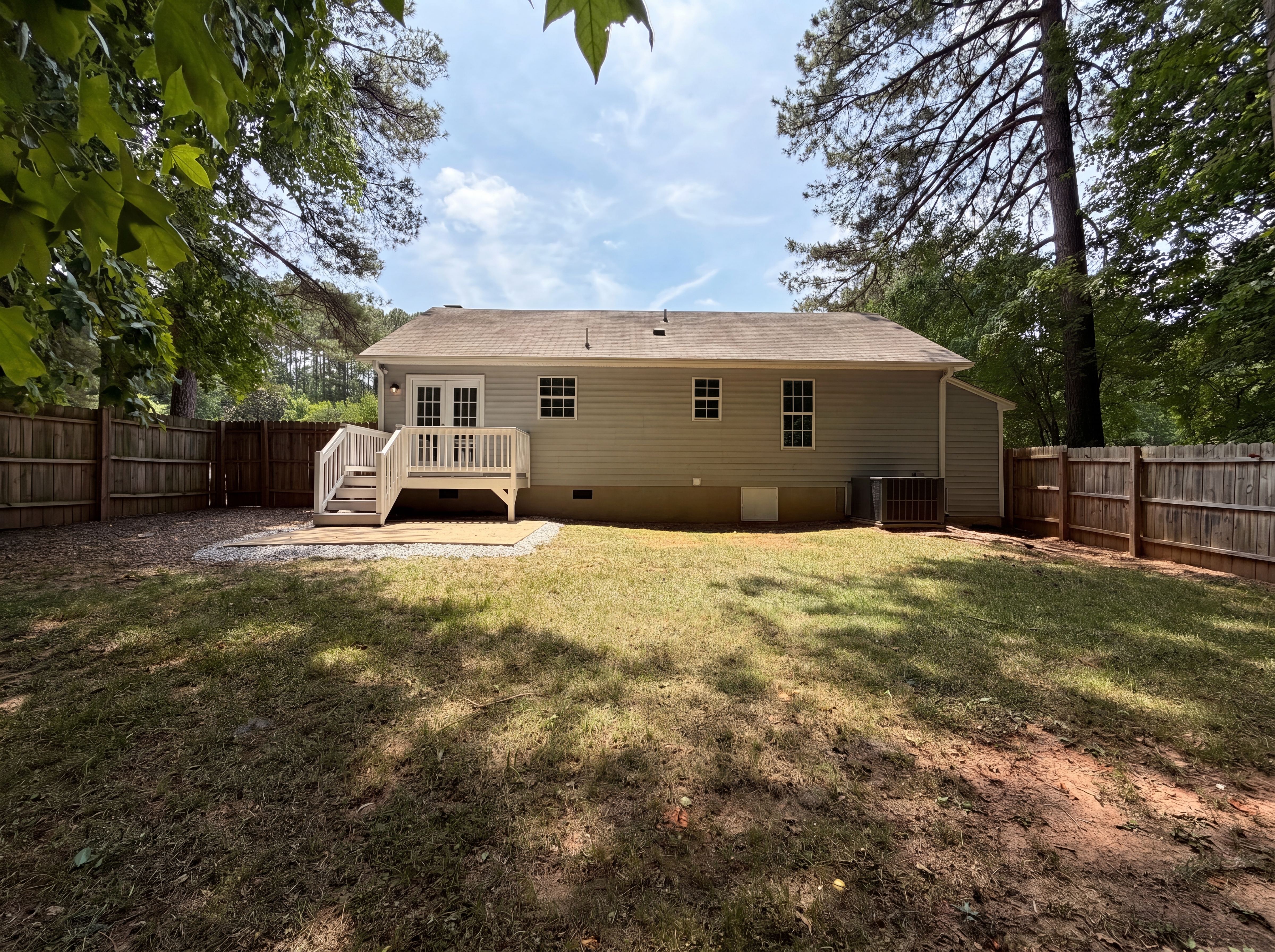 Photo 5 of 16 of 128 Mill Creek Dr, Youngsville, NC