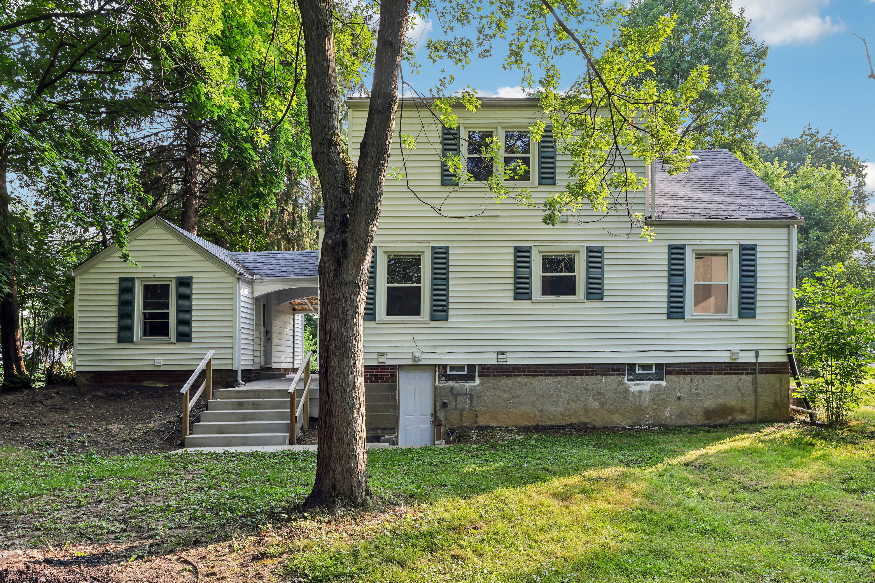 Photo 40 of 48 of 2920 Copley Rd, Copley, OH