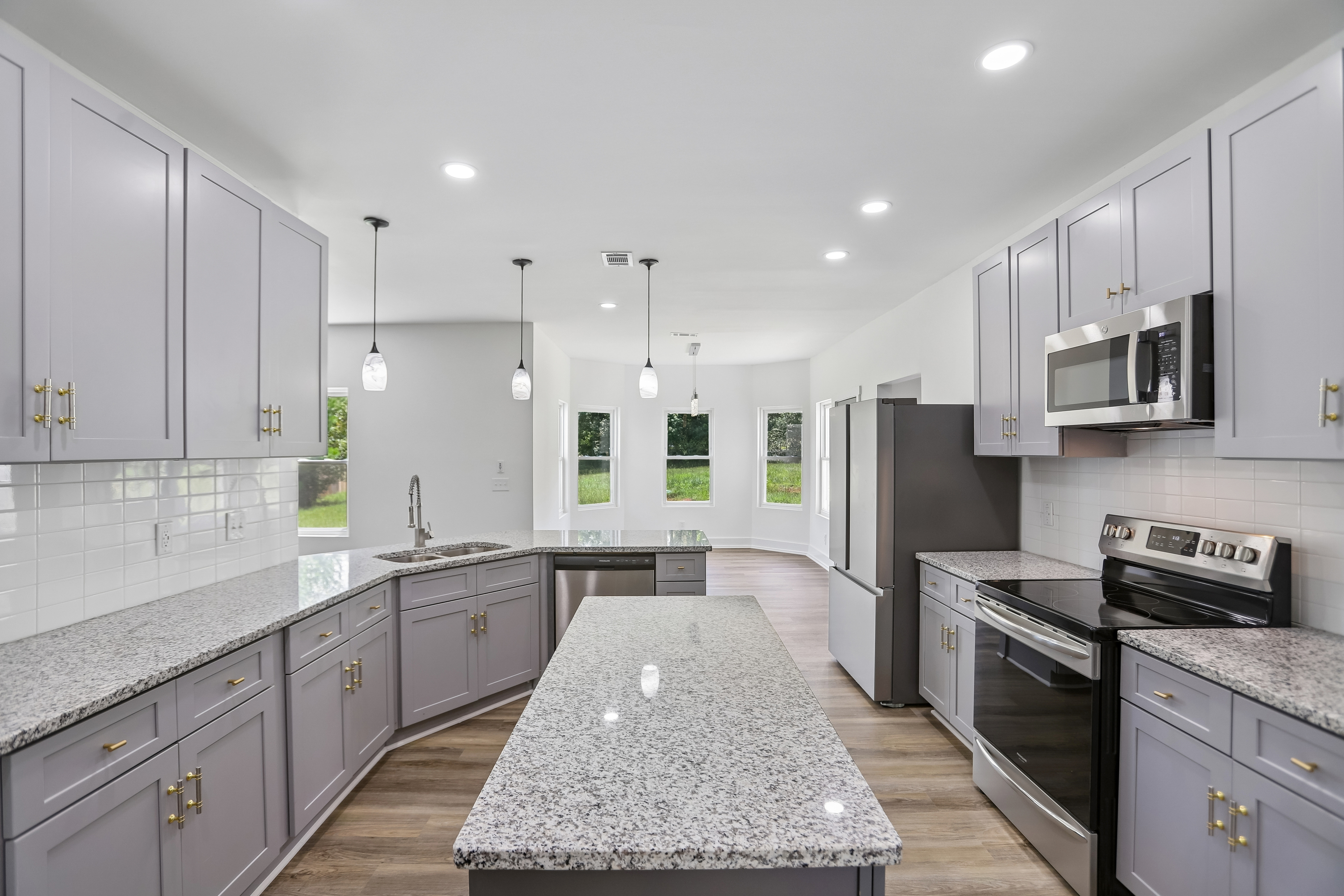 Photo 2 of 41 of 35 Fourwood Dr, Covington, GA