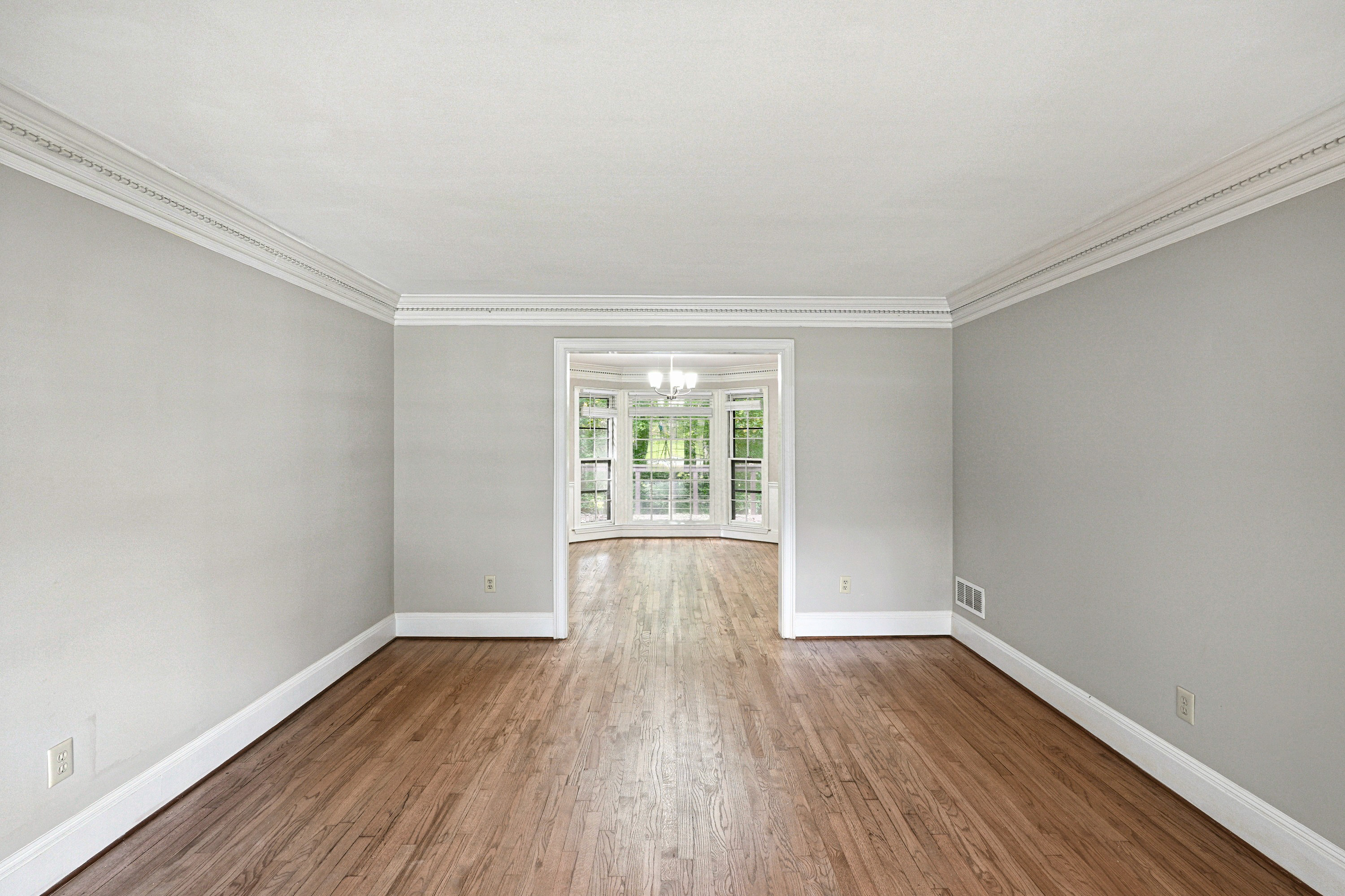 Photo 21 of 63 of 2360 Kimbrough Ct, Sandy Springs, GA