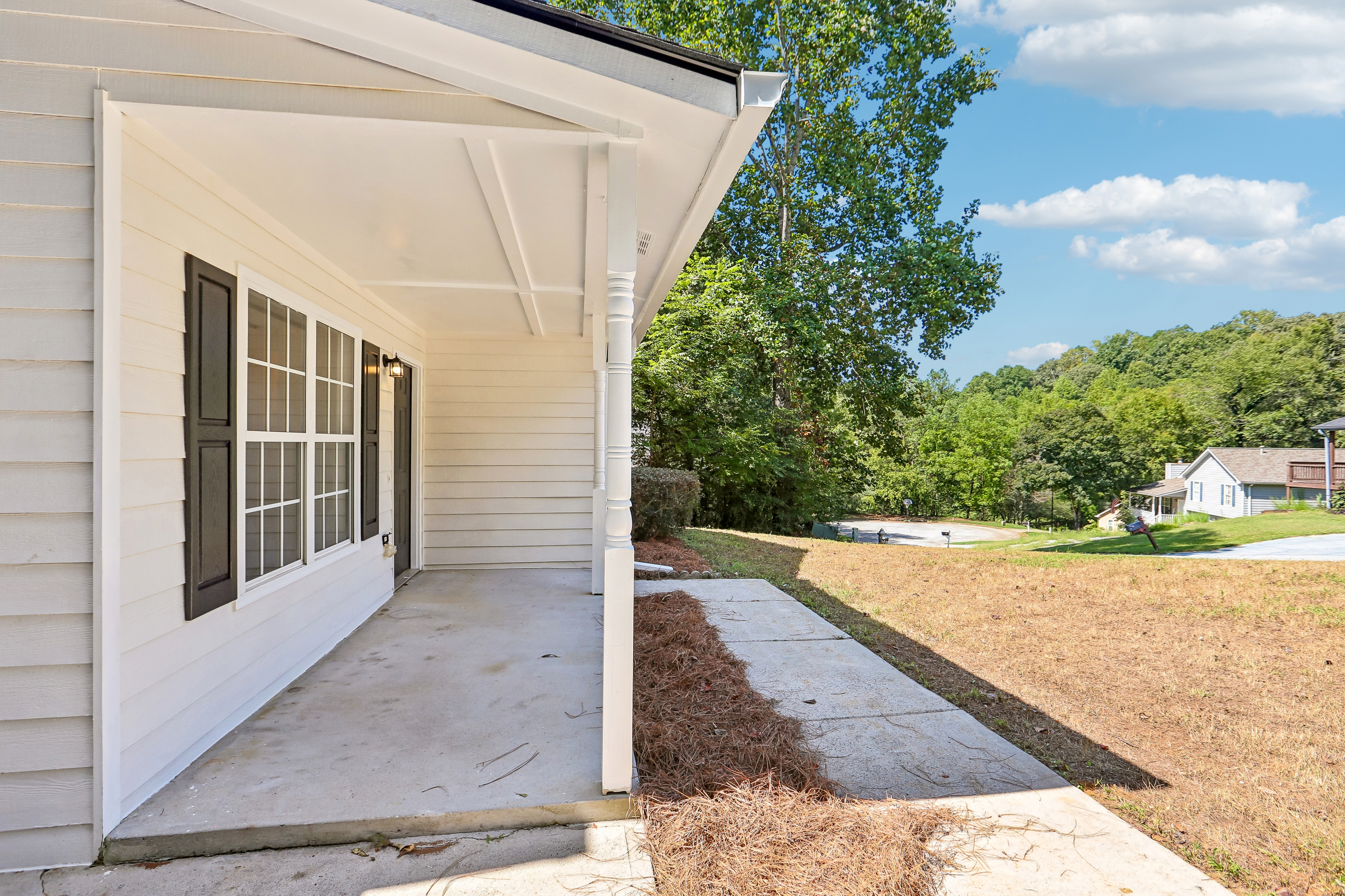 Photo 39 of 47 of 5511 Pond Mill Ct, Flowery Branch, GA