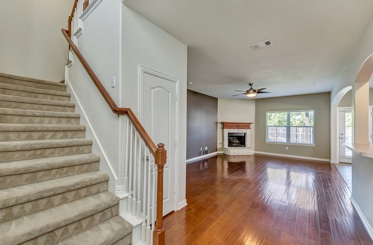Photo 5 of 30 - 7404 Rocky Ford Rd, Fort Worth, TX 76179
