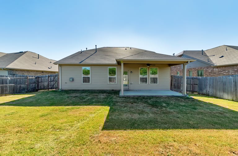 Photo 27 of 27 - 632 Swift Current Dr, Crowley, TX 76036