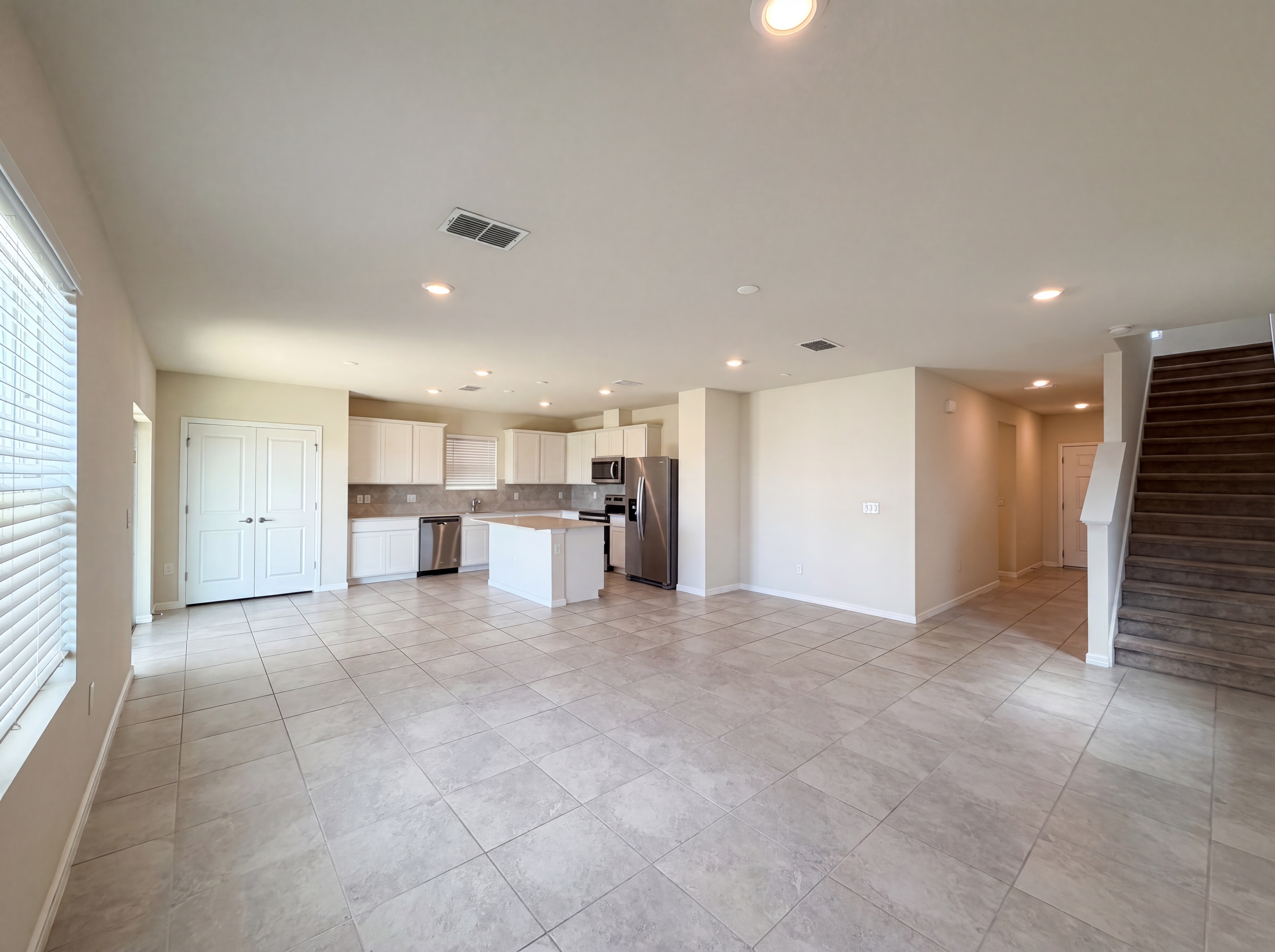 Photo 6 of 24 of 7768 Syracuse Dr, Clermont, FL