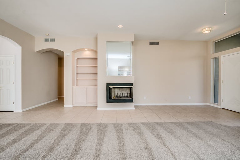 Photo 4 of 34 - 4147 E Hancock Dr, Phoenix, AZ 85028
