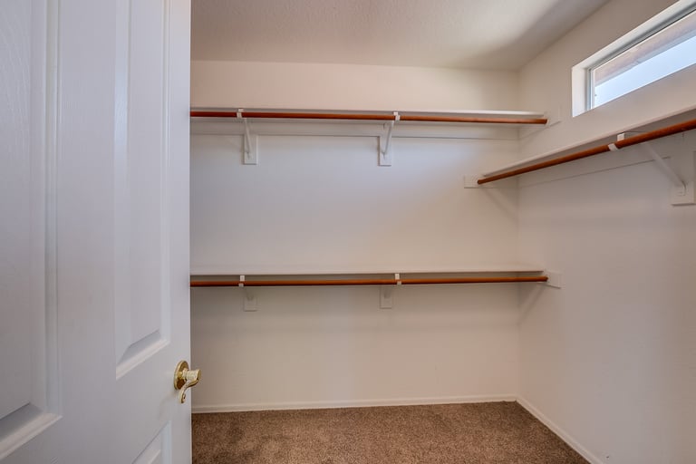Photo 11 of 29 - 1026 E Hiddenview Dr, Phoenix, AZ 85048