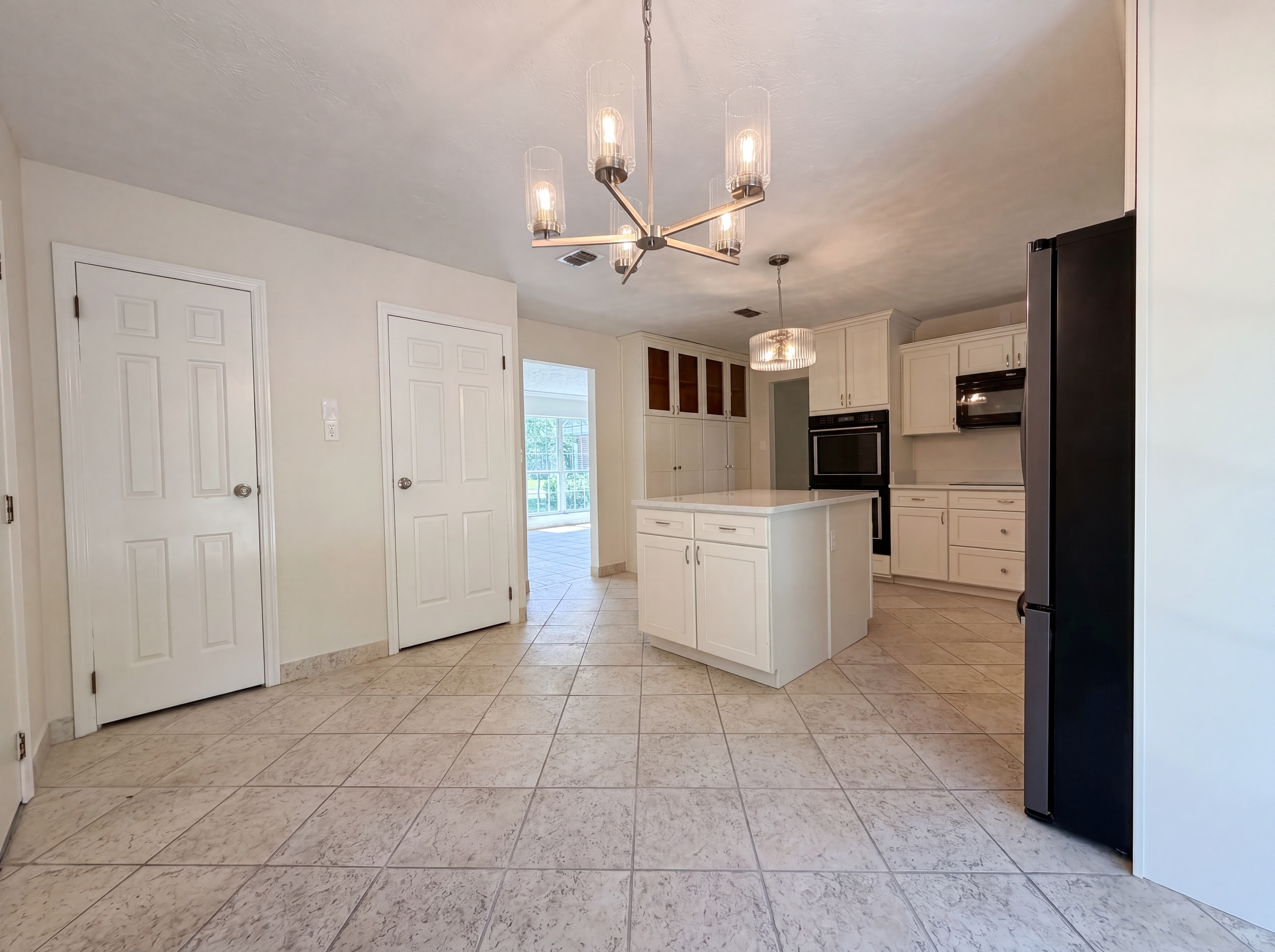 Photo 11 of 21 of 12555 Agatite Rd, Jacksonville, FL