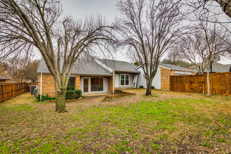 Photo 3 of 25 - 1602 Churchill Way, Rowlett, TX 75088