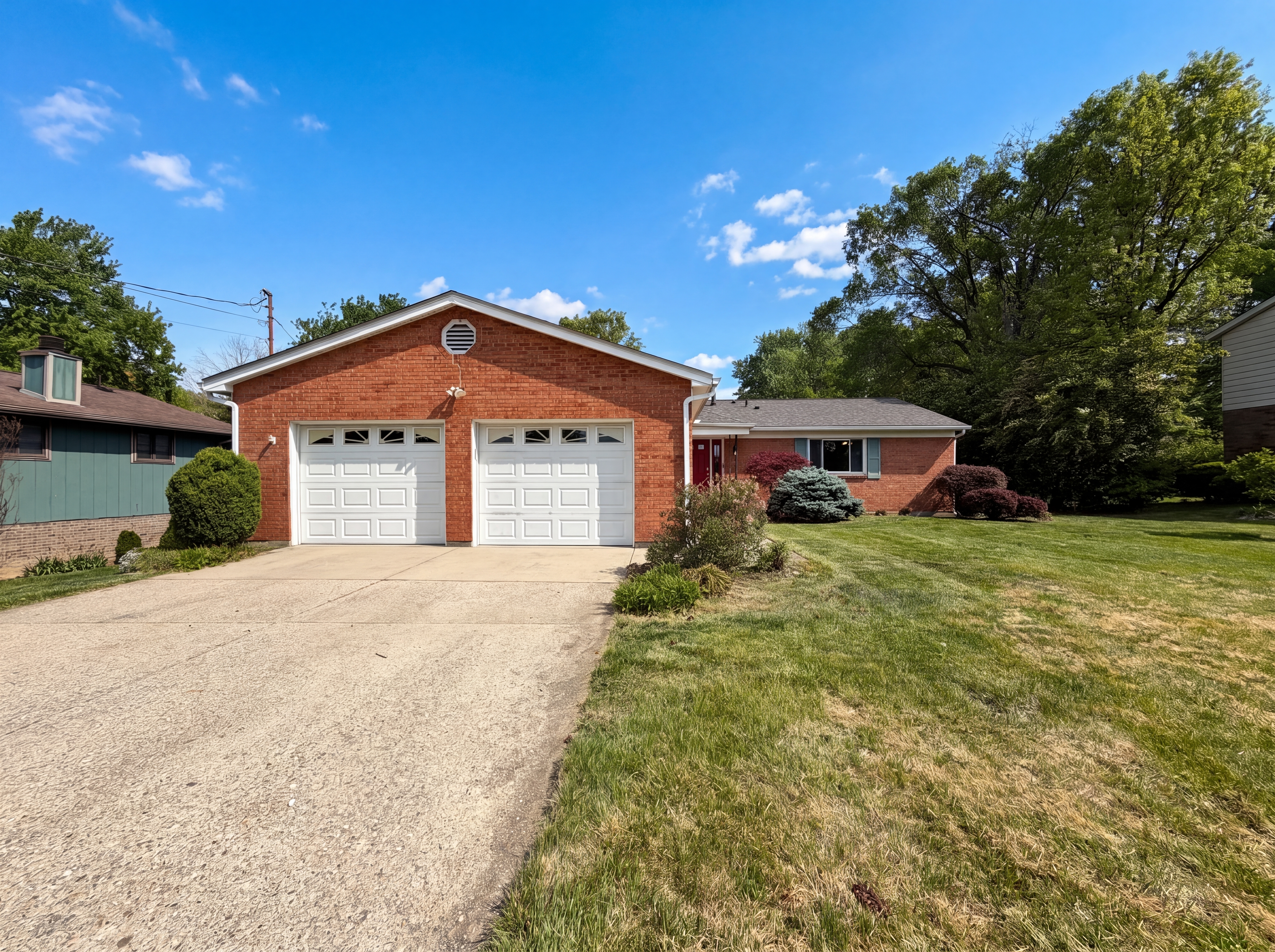 Photo 18 of 22 of 2086 Resor Rd, Fairfield, OH