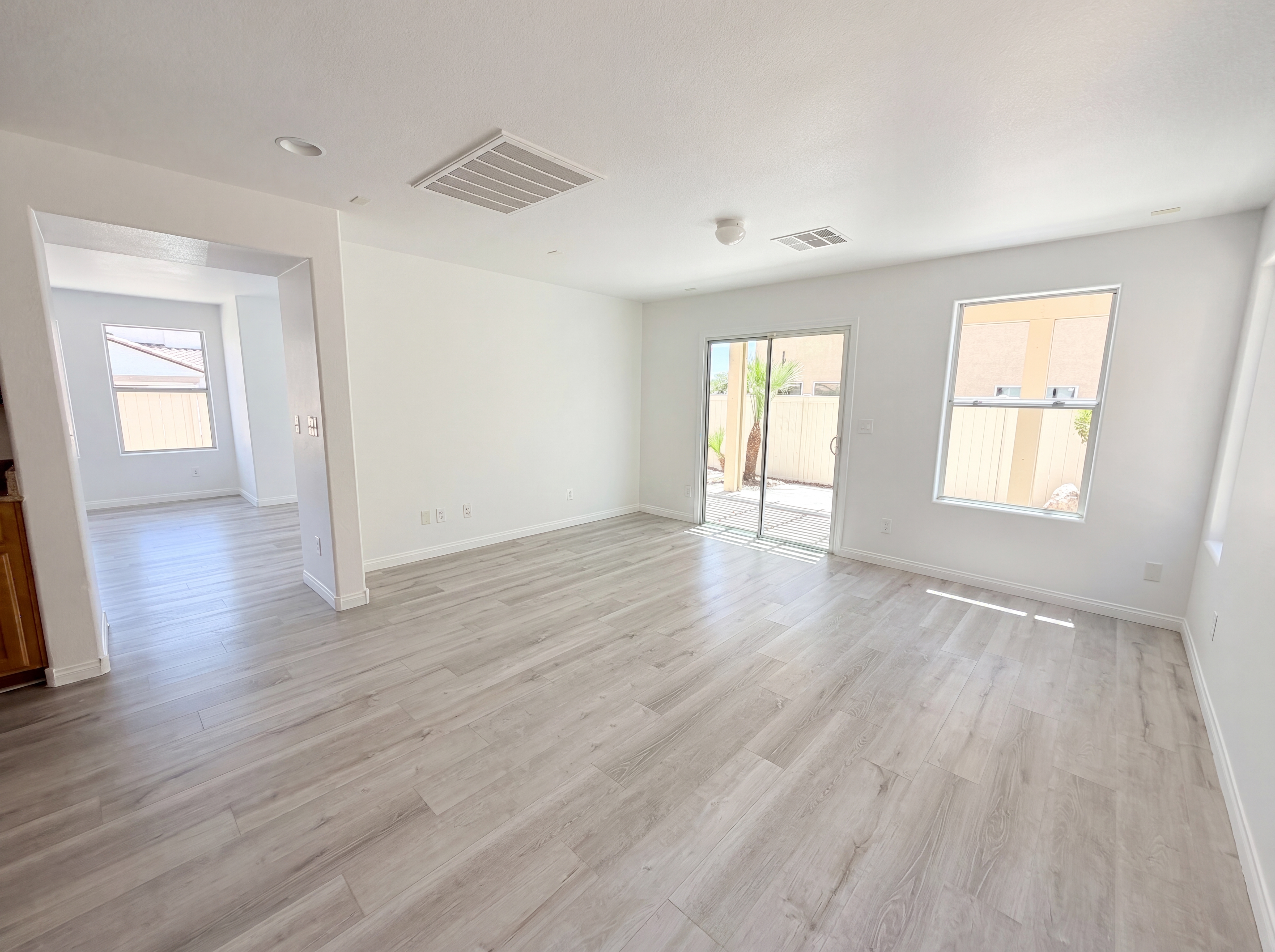Photo 9 of 51 of 9069 Amanda Creek Ct, Las Vegas, NV