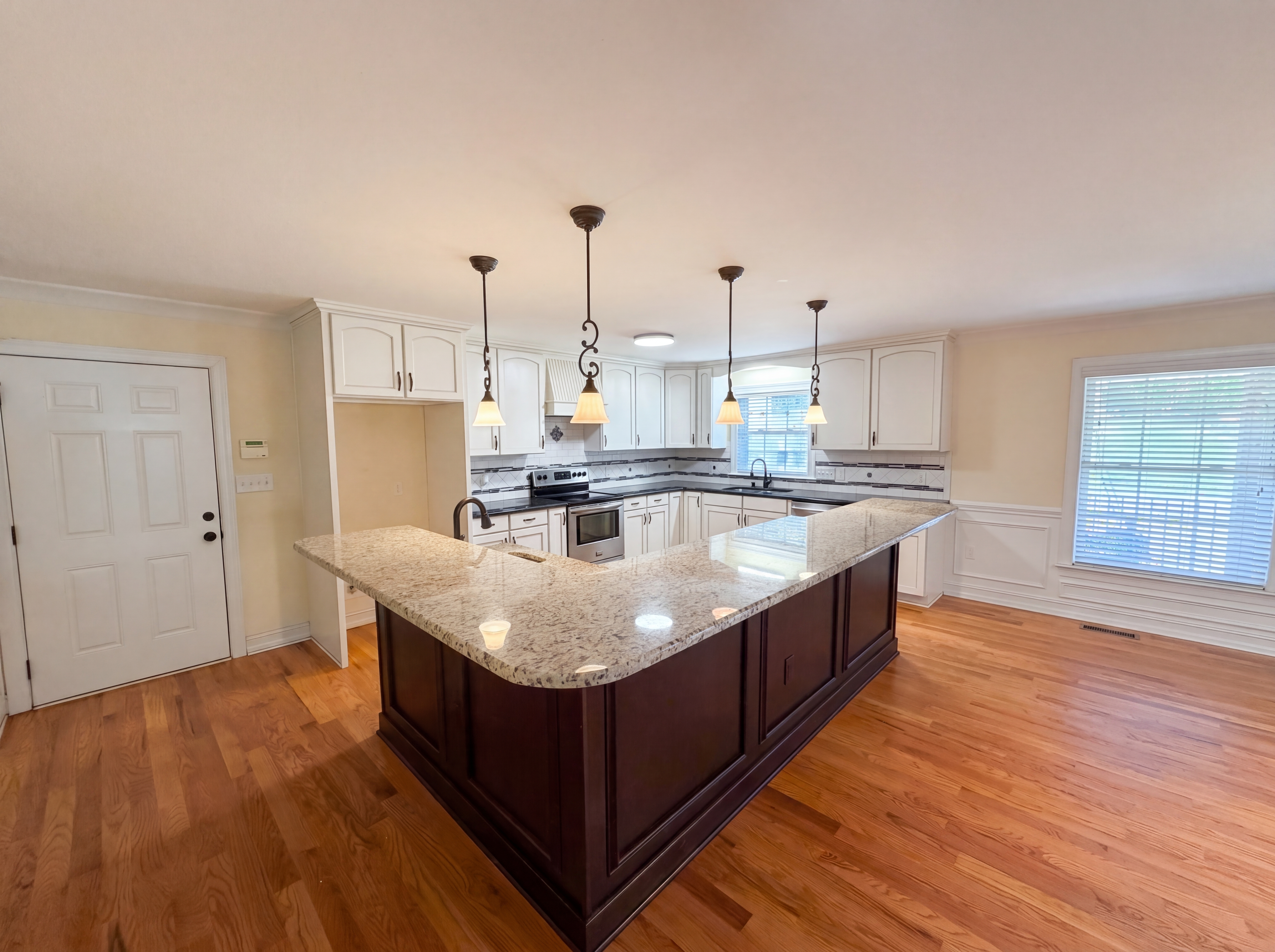 Photo 2 of 28 of 134 Springway Dr, Kannapolis, NC