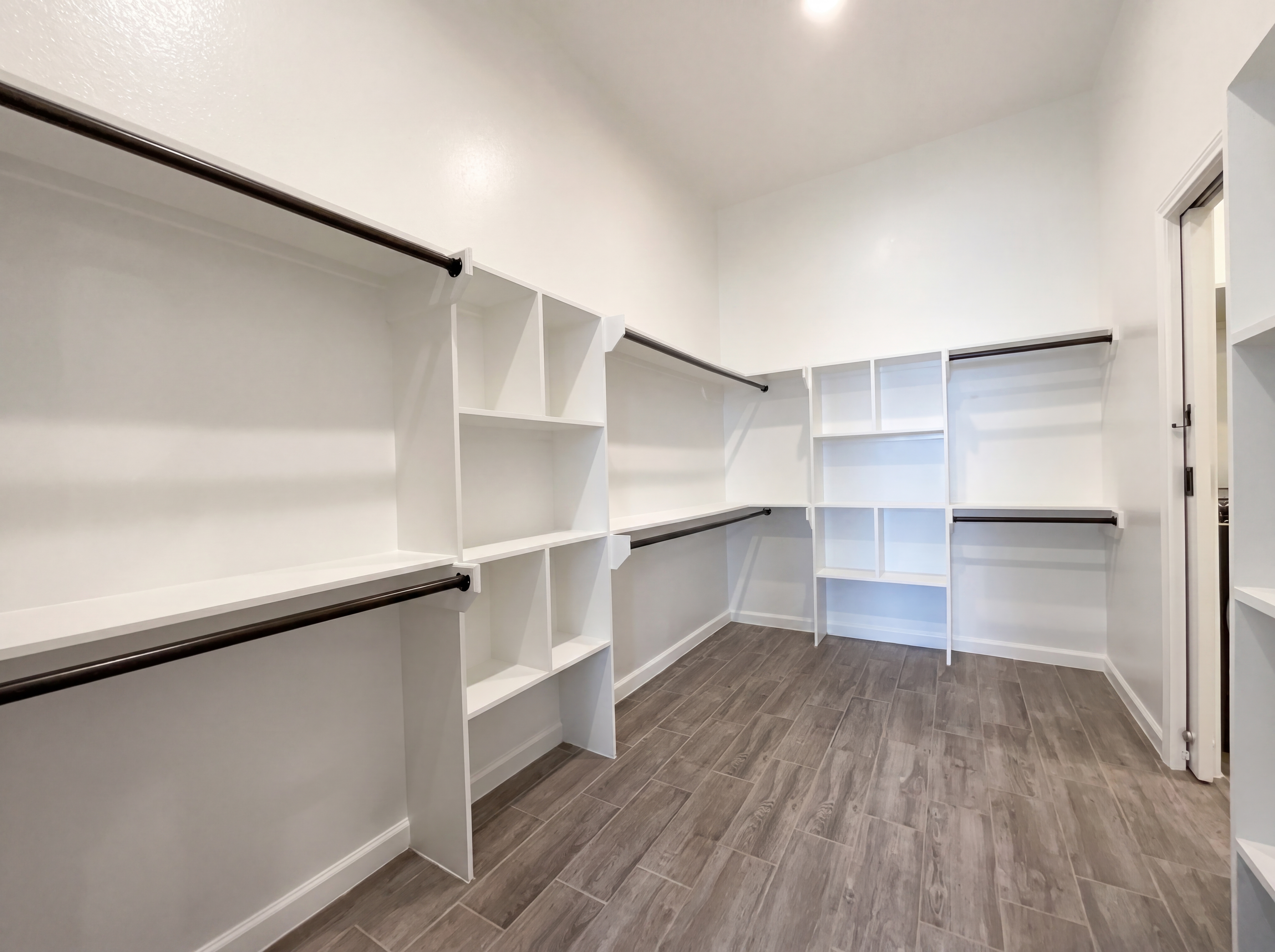 Photo 9 of 16 of 40402 Mostyn Dr, Magnolia, TX